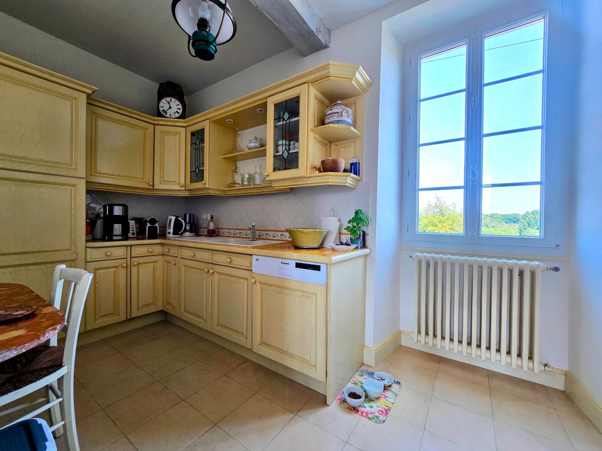 luxury house 10 Rooms for sale on PERIGUEUX (24000)