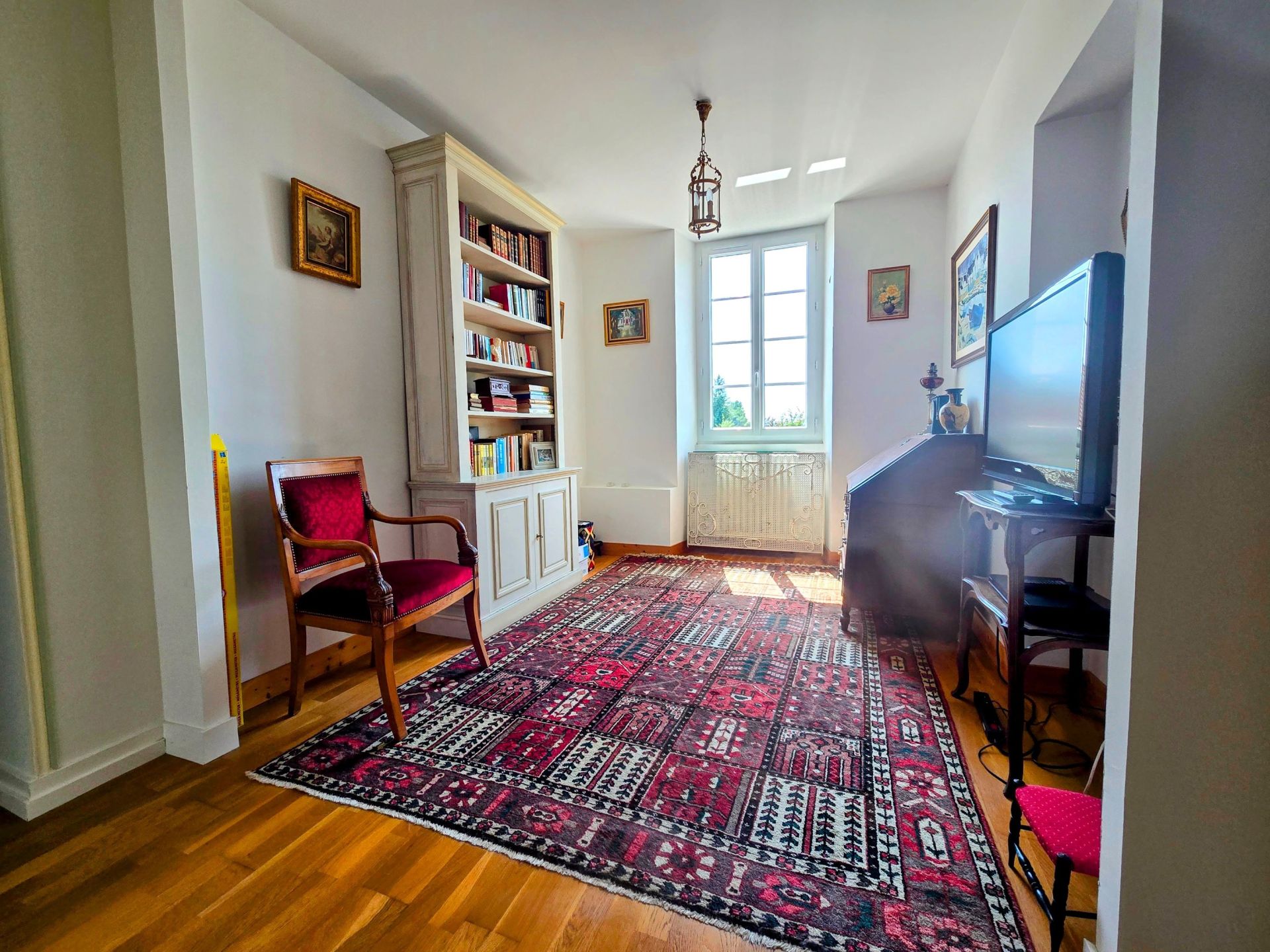 luxury house 10 Rooms for sale on PERIGUEUX (24000)