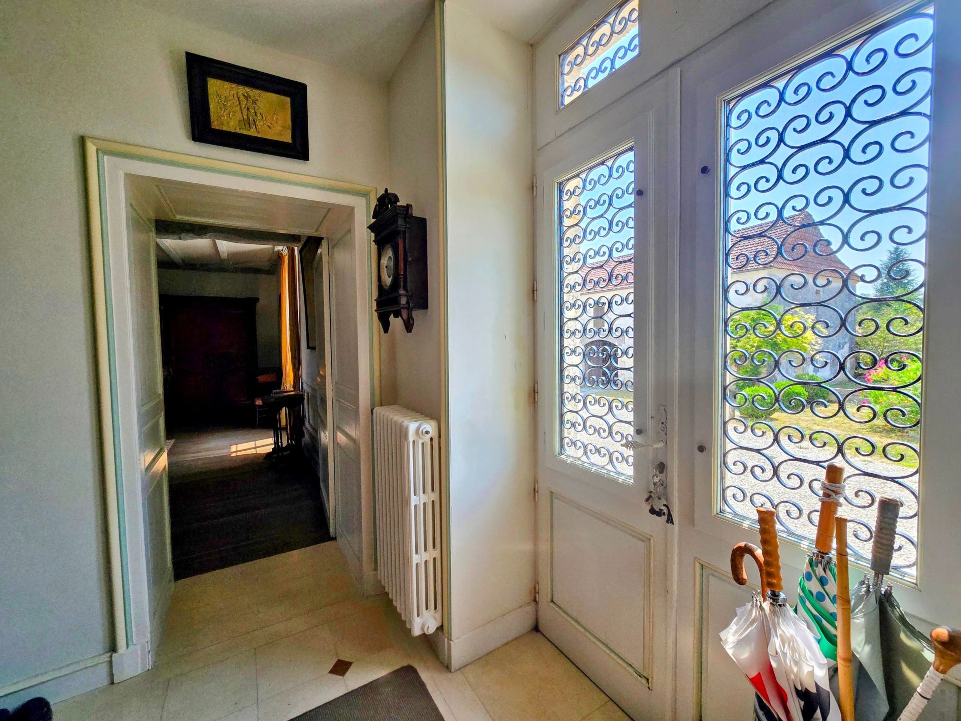 luxury house 10 Rooms for sale on PERIGUEUX (24000)