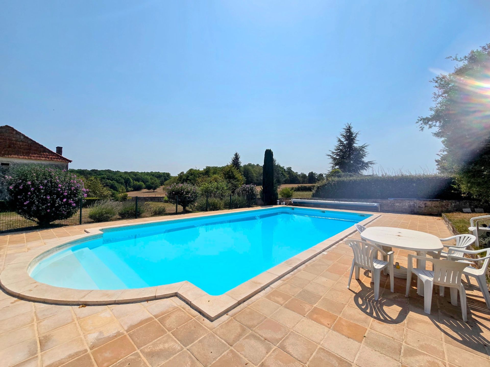 luxury house 10 Rooms for sale on PERIGUEUX (24000)