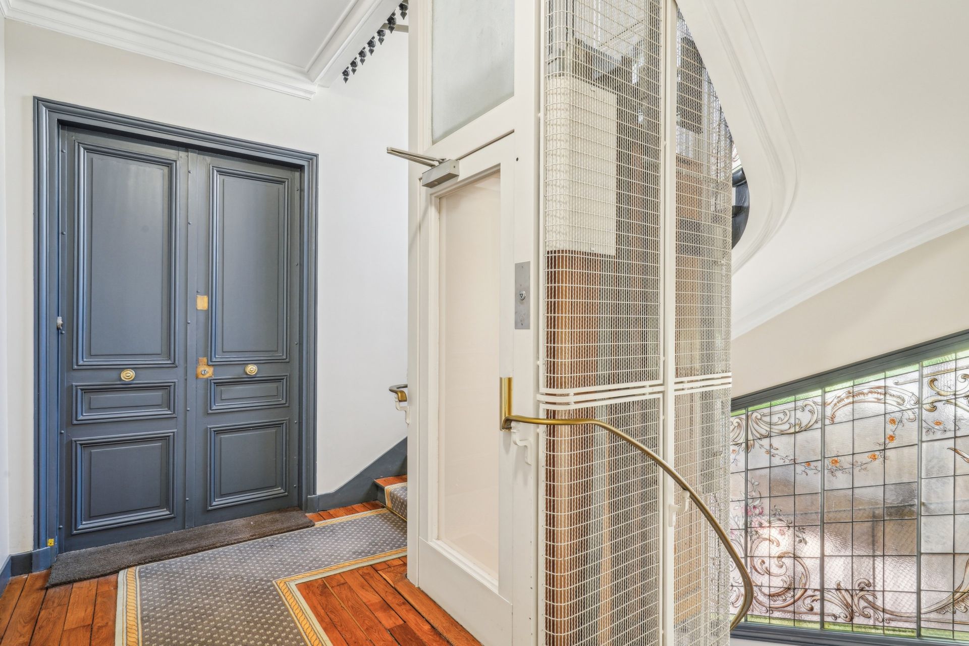 luxury duplex 5 Rooms for sale on PARIS (75018)