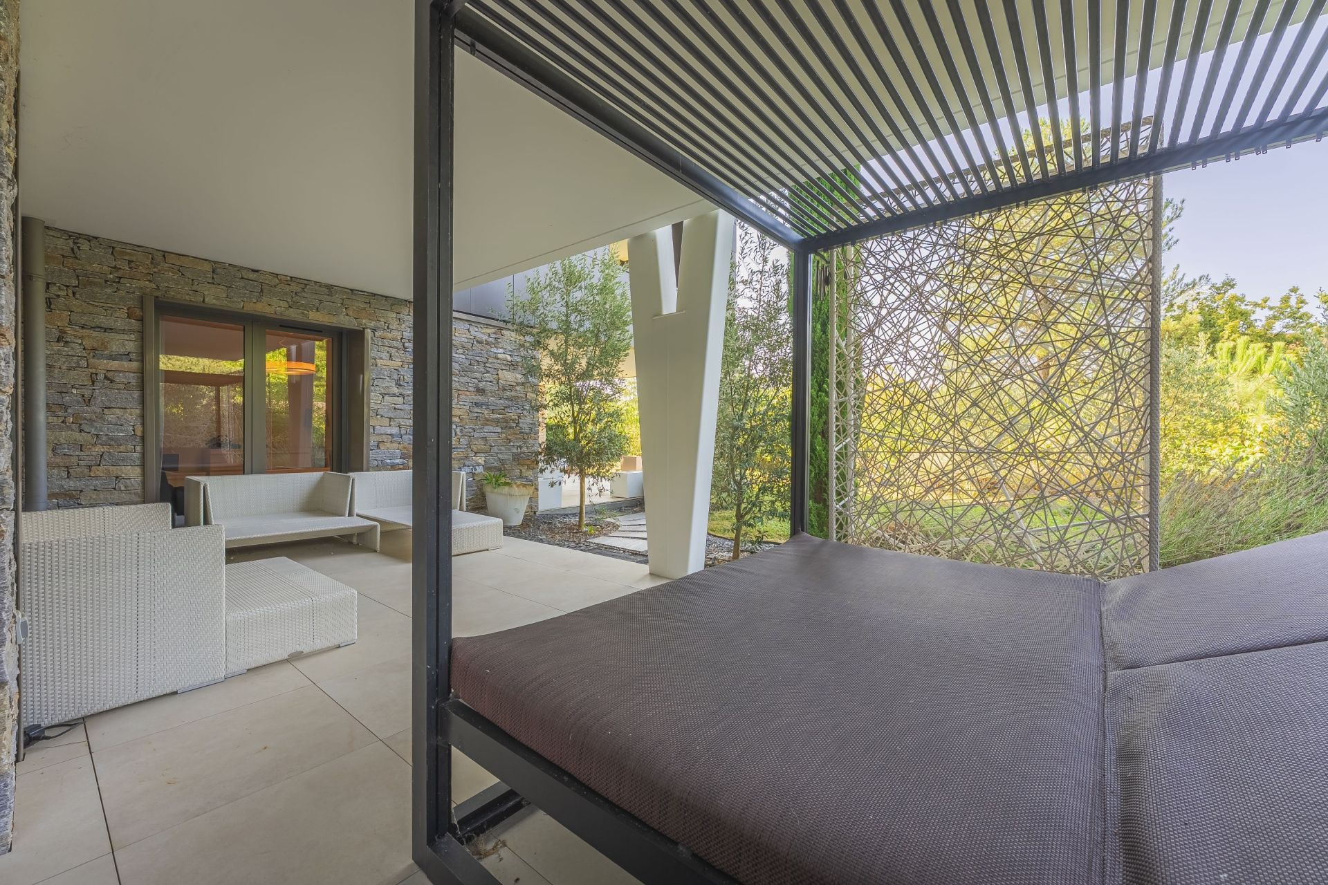 luxury apartment 8 Rooms for sale on DIVONNE LES BAINS (01220)