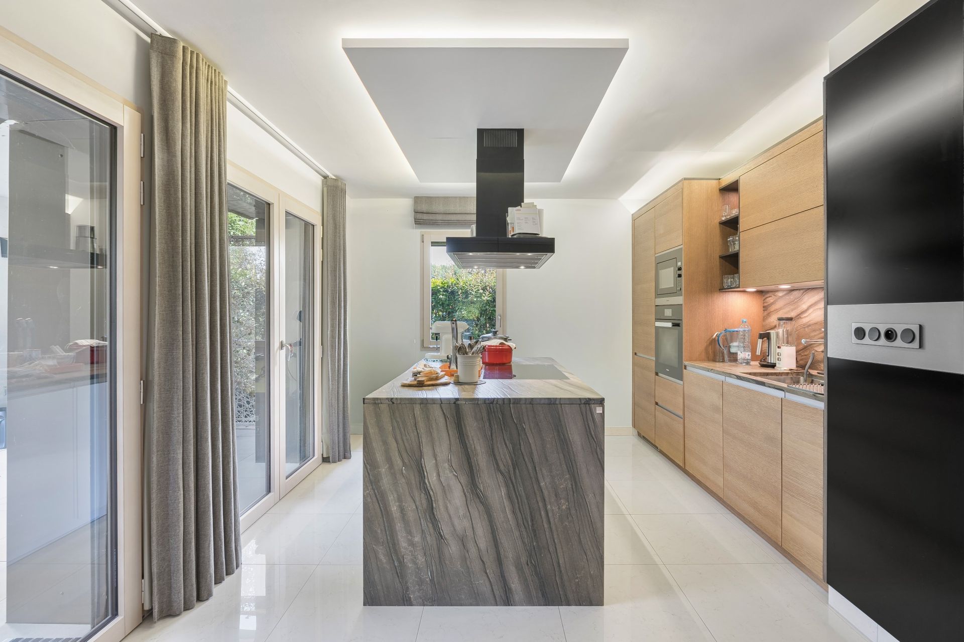 luxury apartment 8 Rooms for sale on DIVONNE LES BAINS (01220)