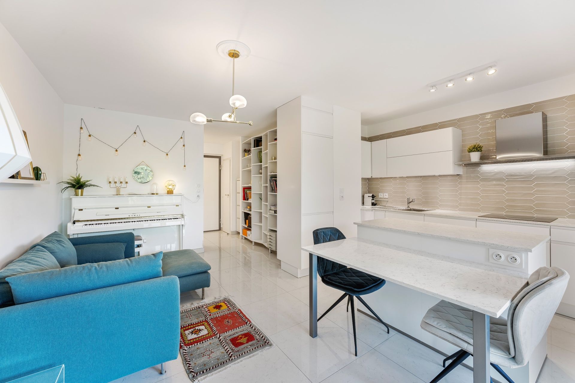 luxury apartment 8 Rooms for sale on DIVONNE LES BAINS (01220)