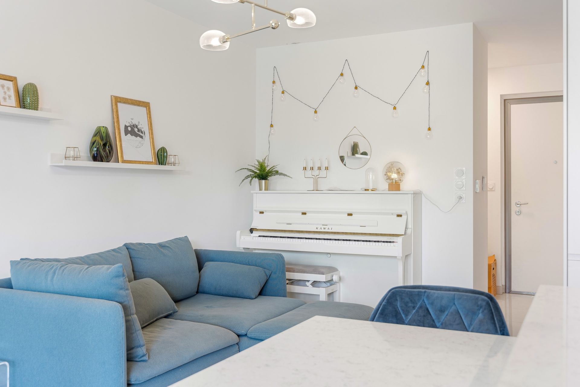 luxury apartment 8 Rooms for sale on DIVONNE LES BAINS (01220)