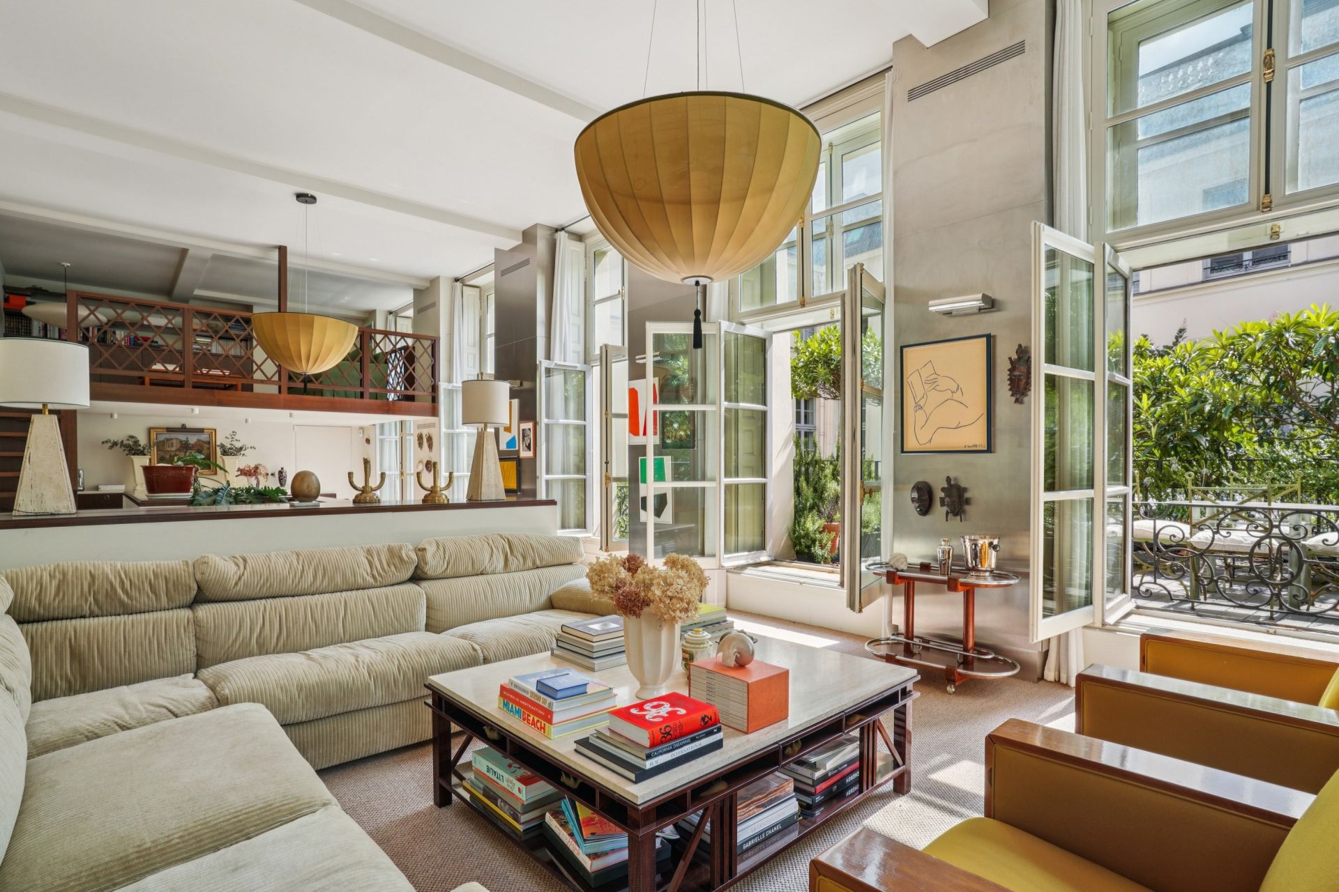 luxury apartment 4 Rooms for sale on PARIS (75004)