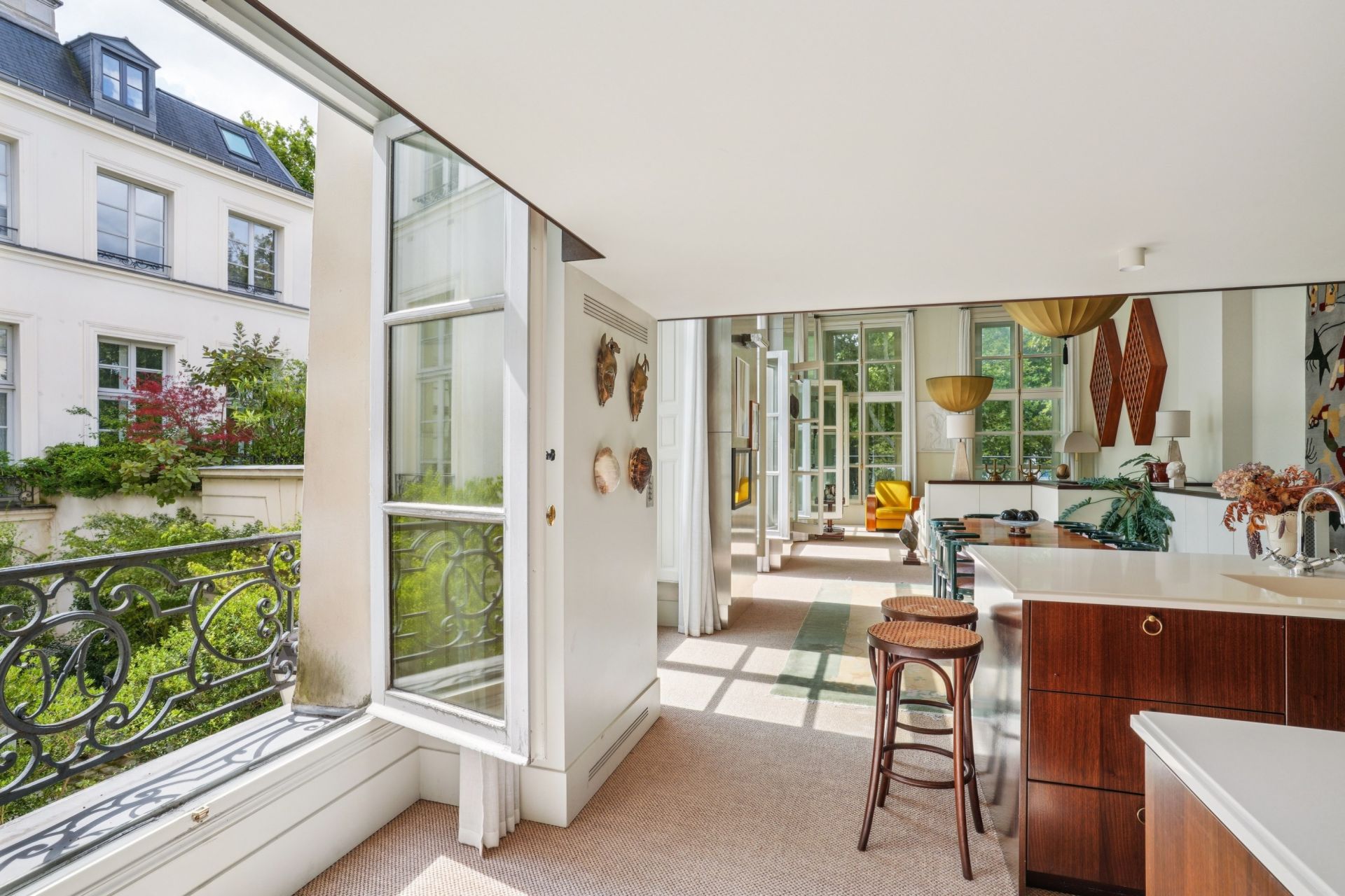 luxury apartment 4 Rooms for sale on PARIS (75004)