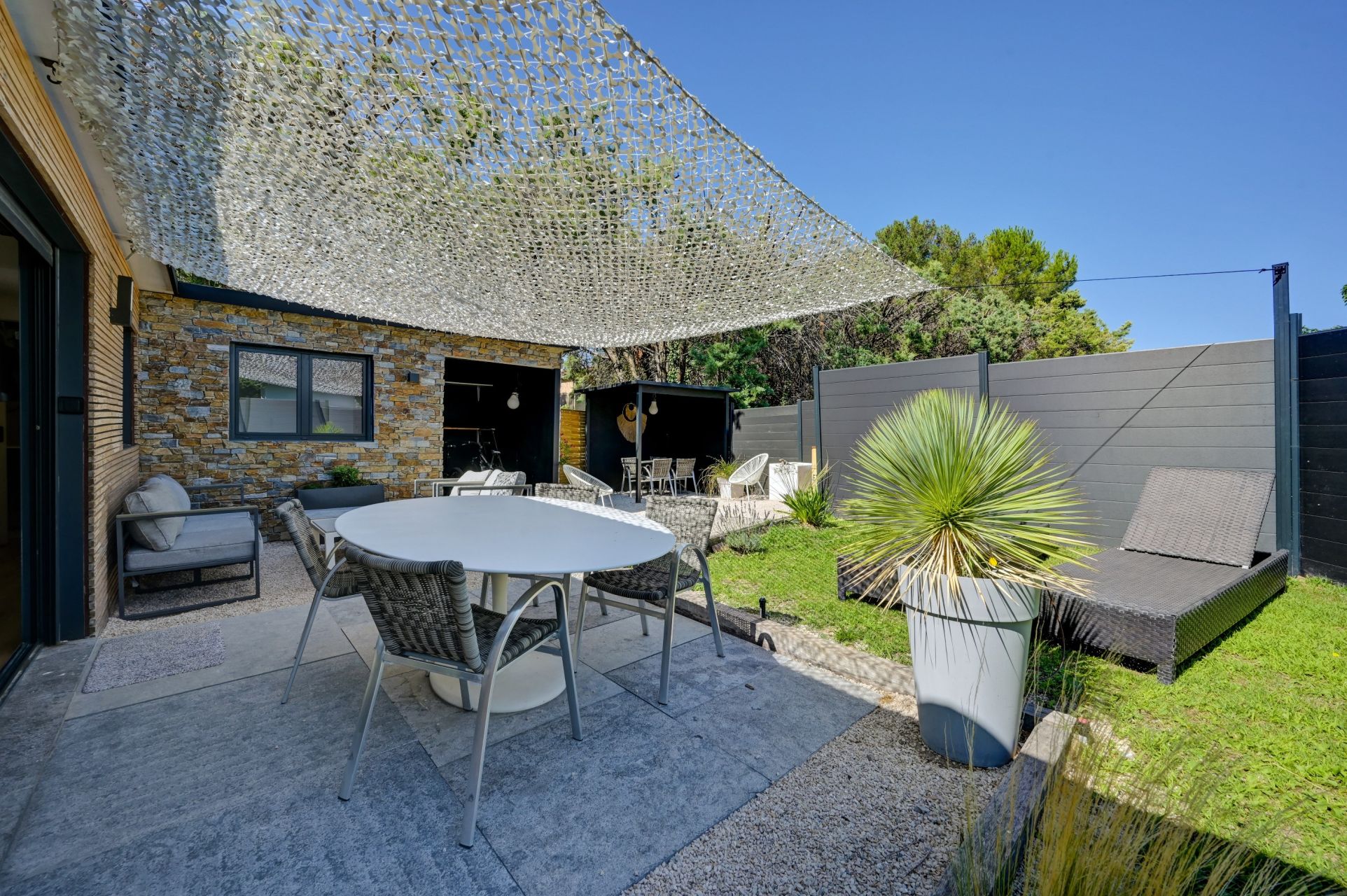 luxury house 6 Rooms for sale on AIX EN PROVENCE (13100)