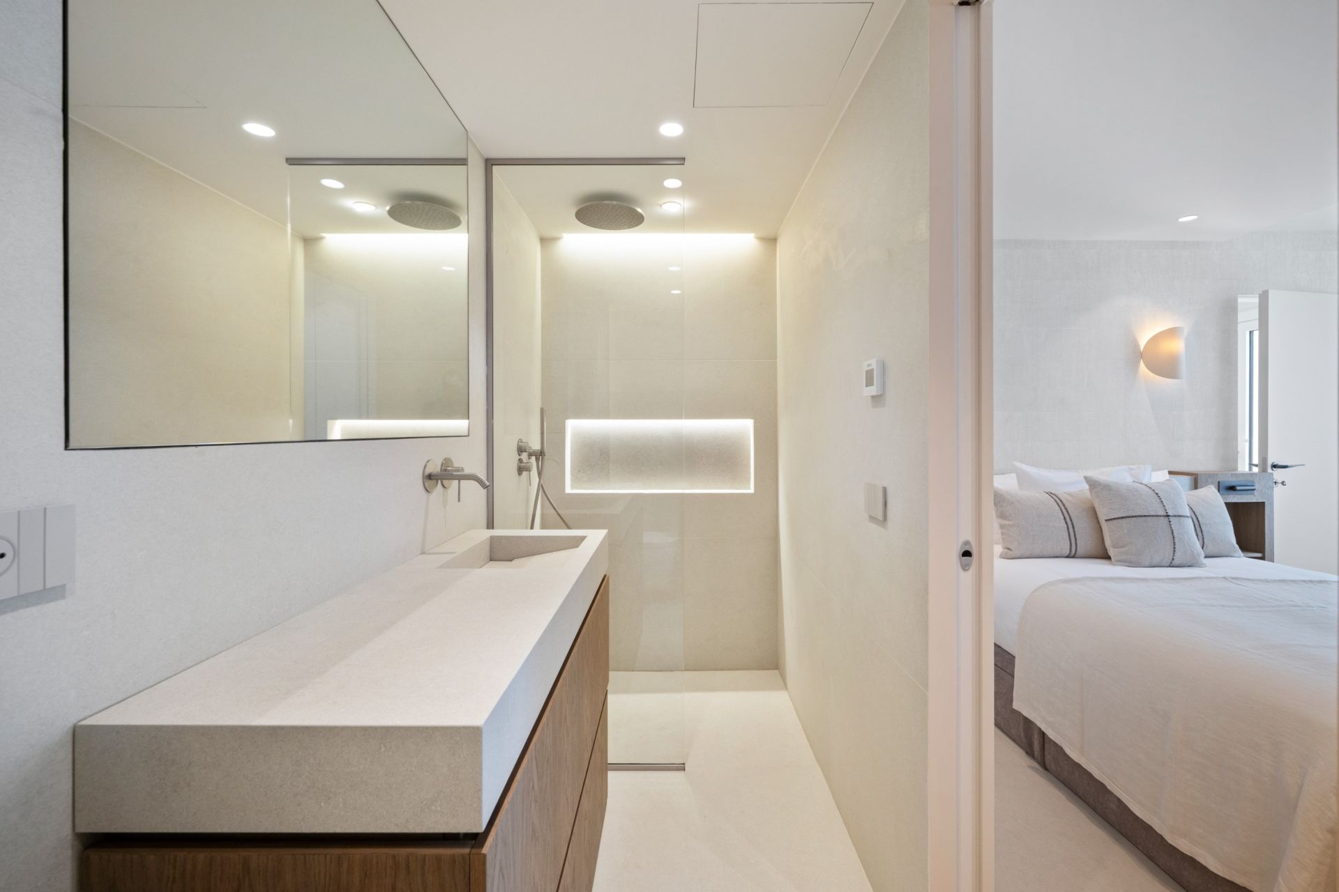 luxury villa 5 Rooms for sale on NICE (06000)