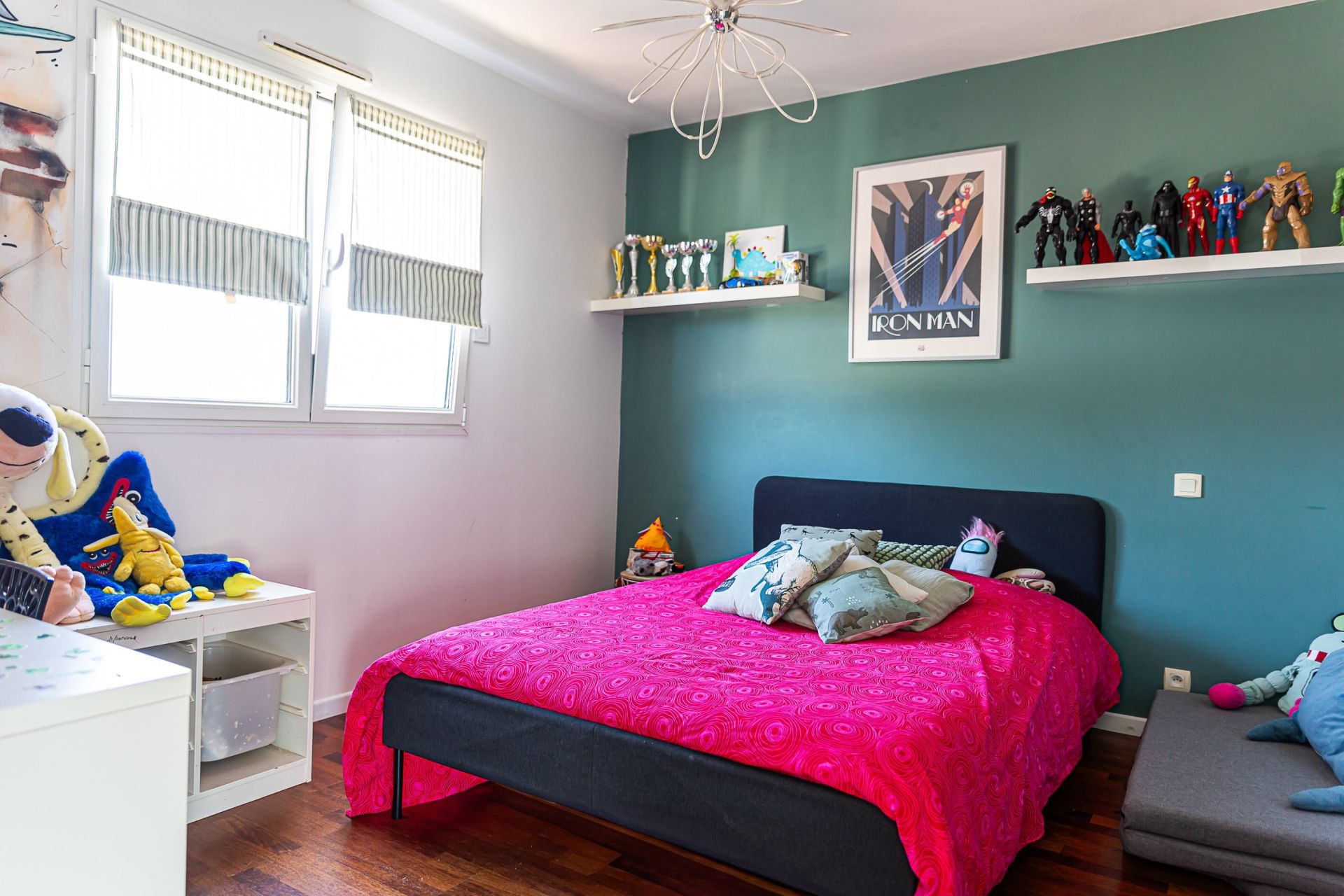 luxury house 9 Rooms for sale on PLOURHAN (22410)