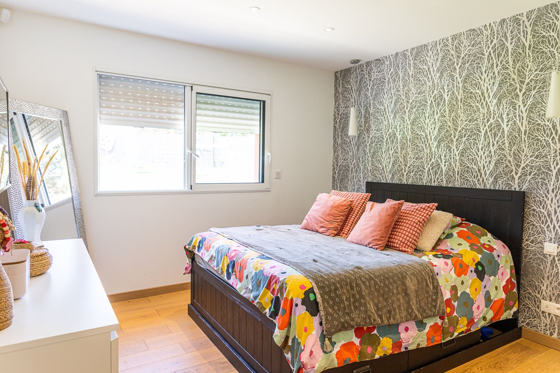 luxury house 9 Rooms for sale on PLOURHAN (22410)