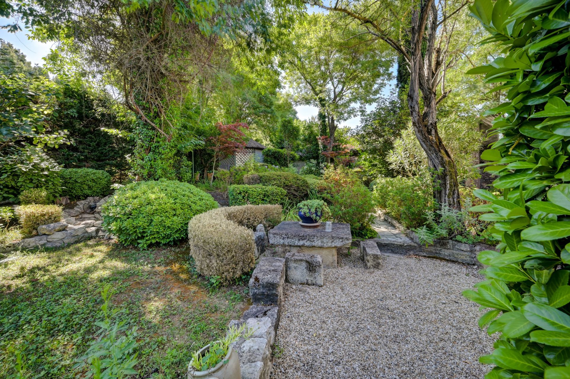 mas 15 Rooms for sale on ST REMY DE PROVENCE (13210)