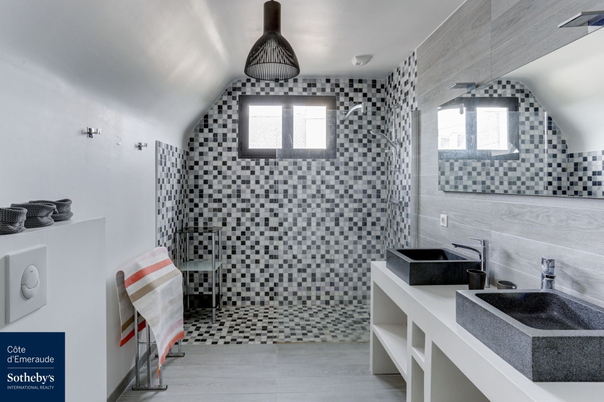 luxury house 7 Rooms for sale on ST MALO (35400)