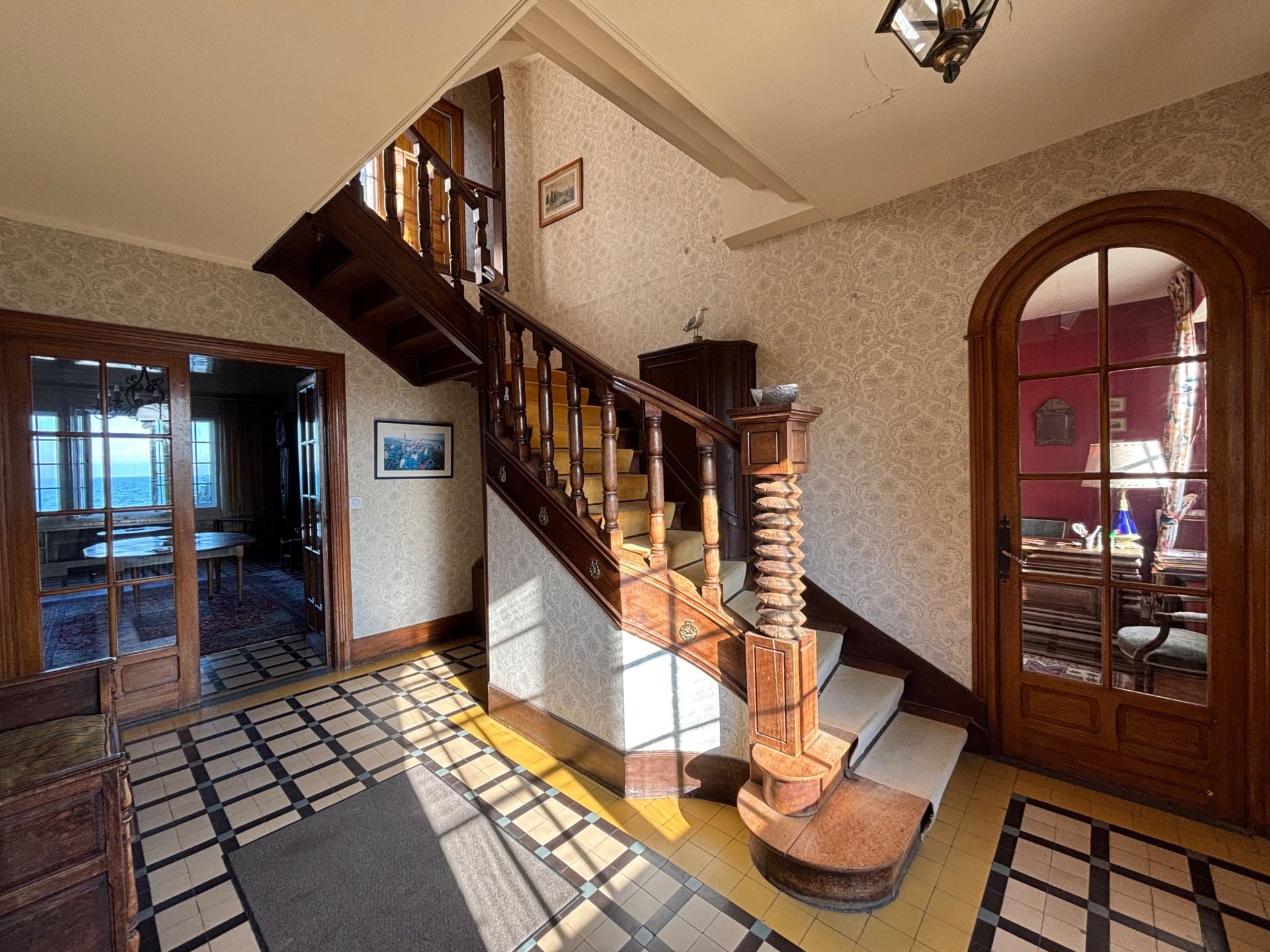 luxury house 11 Rooms for sale on AGON COUTAINVILLE (50230)