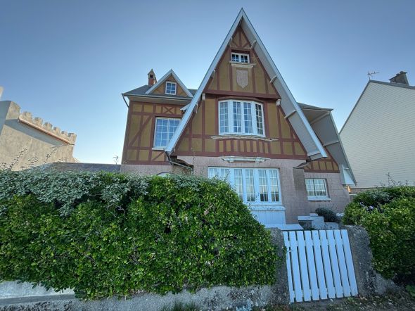 Sale Luxury house Agon-Coutainville 11&nbsp;Rooms 235&nbsp;m²