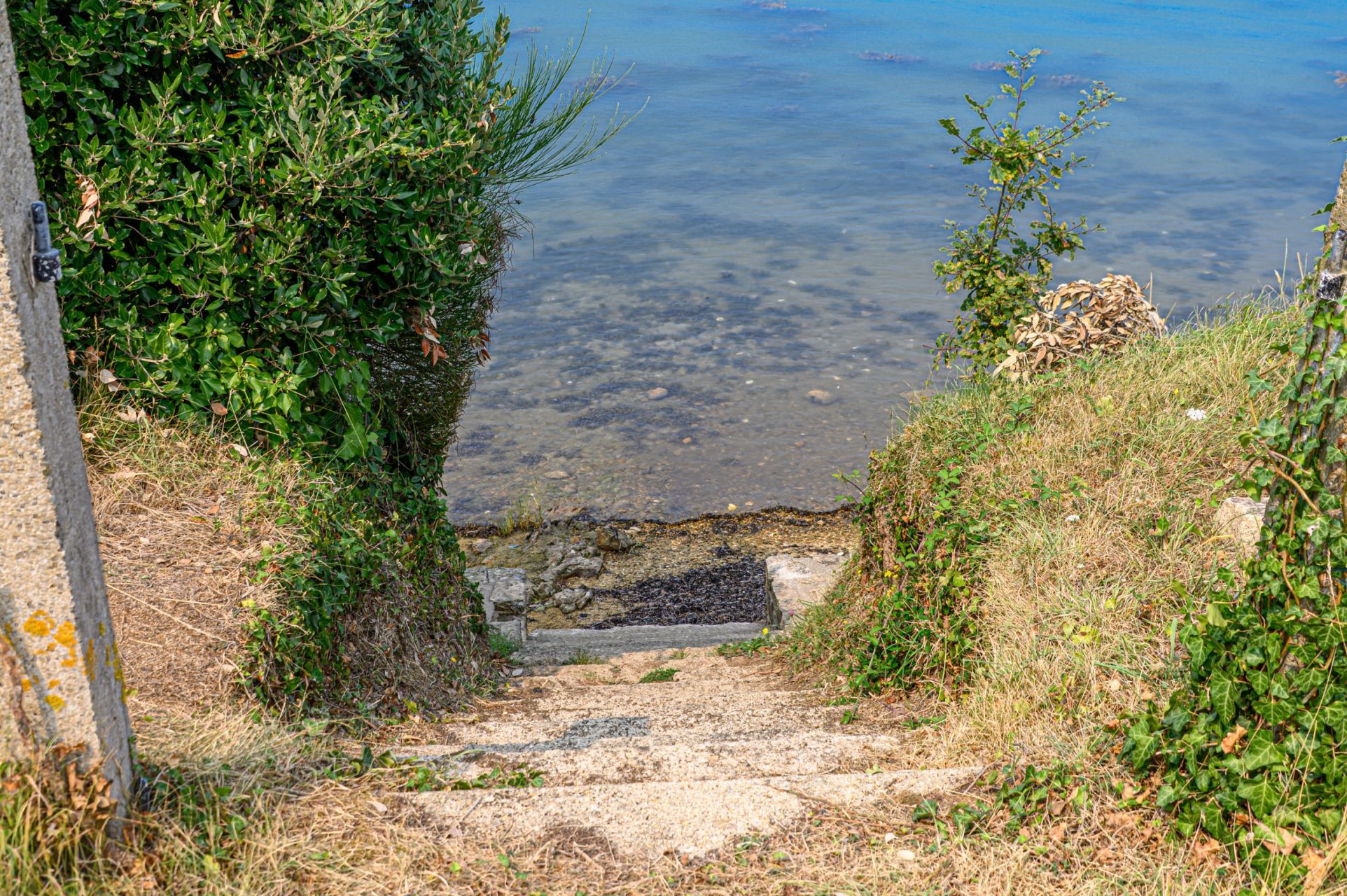 luxury house 6 Rooms for sale on ARZON (56640)