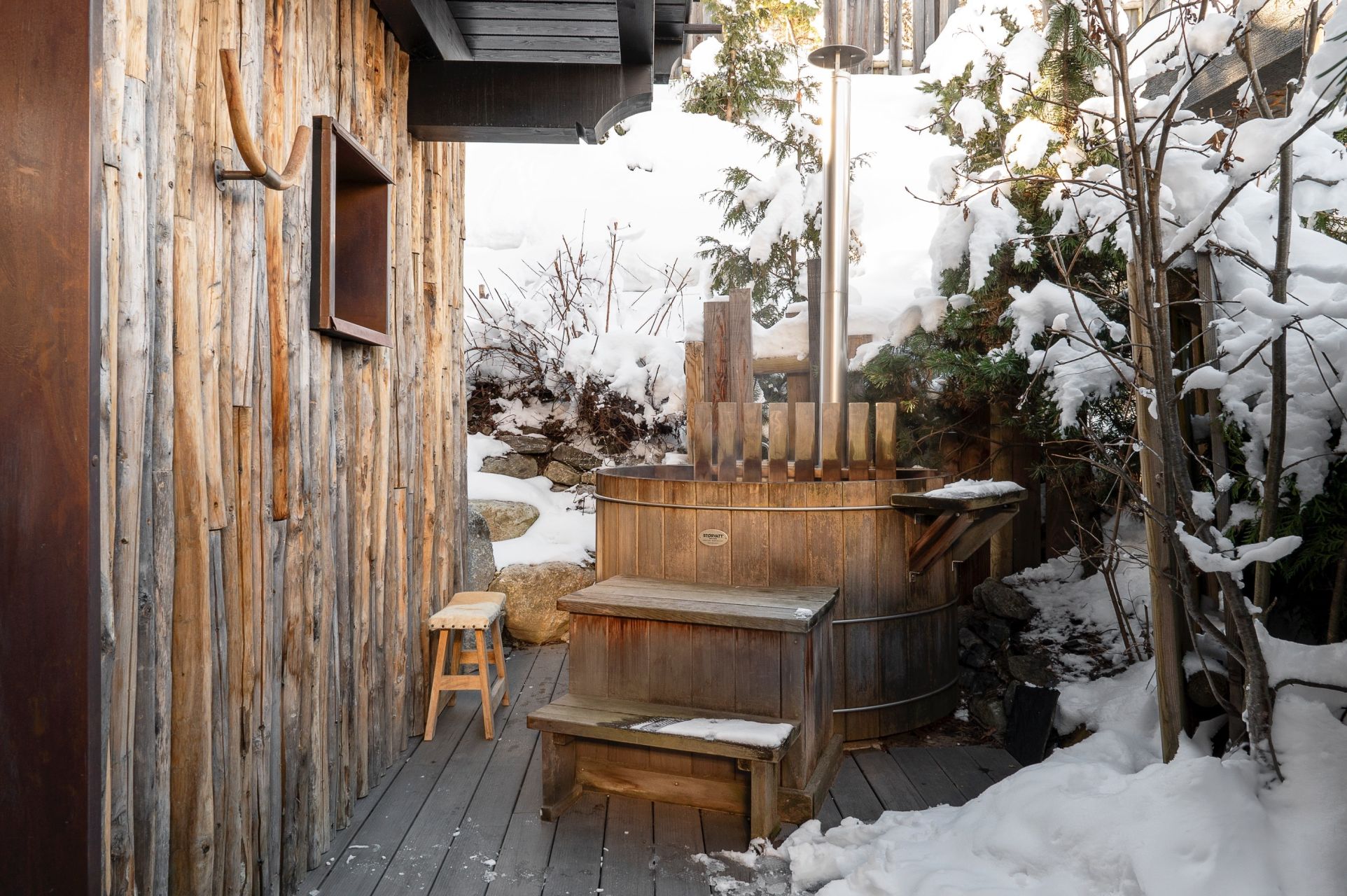 luxury chalet 15 Rooms for seasonal rent on COURCHEVEL (73120)