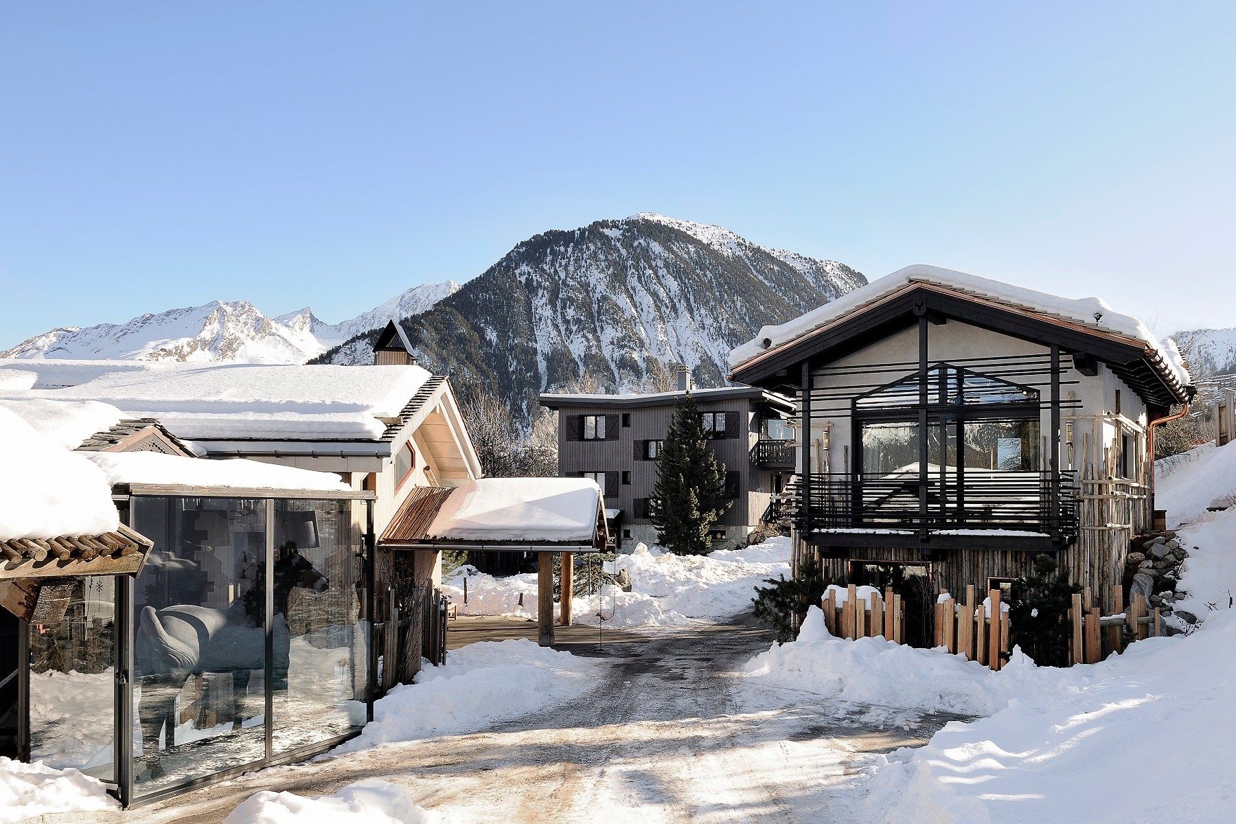 luxury chalet 15 Rooms for seasonal rent on COURCHEVEL (73120)