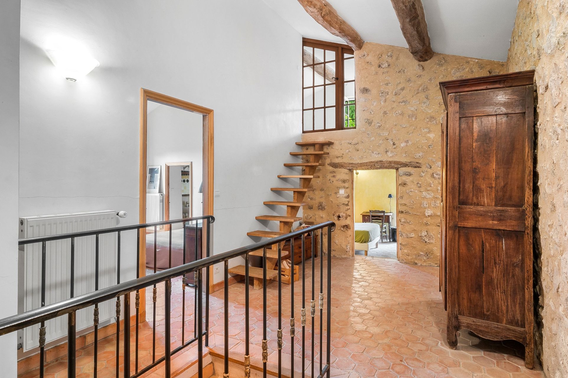 bastide 11 Rooms for sale on ENTRECASTEAUX (83570)