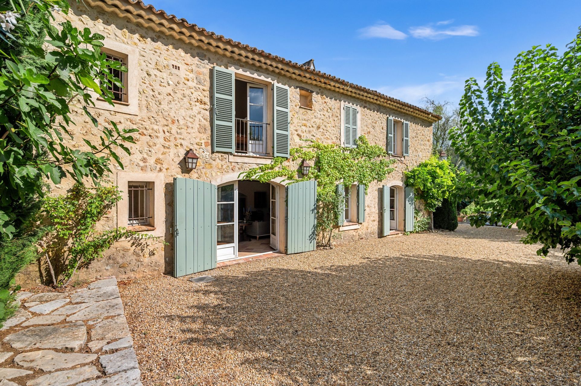 propriété viticole 11 Pièces en vente sur ENTRECASTEAUX (83570)