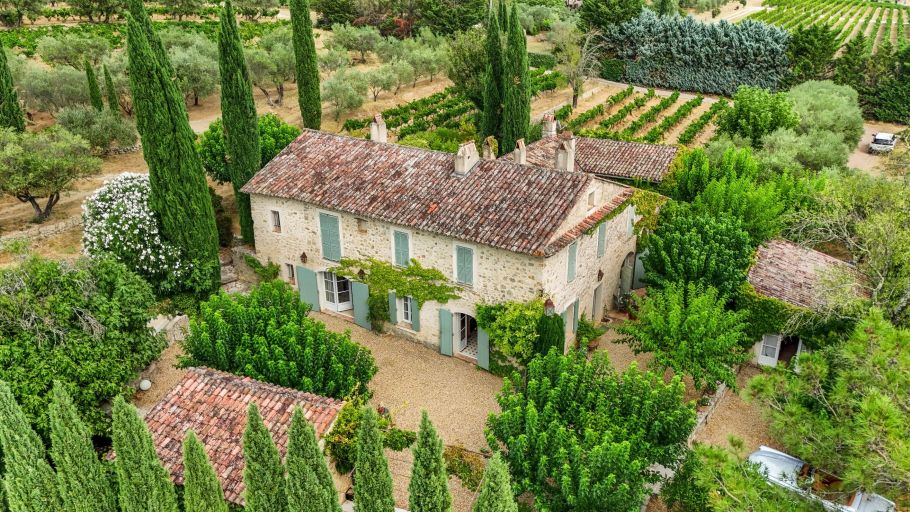 propriété viticole 11 Pièces en vente sur ENTRECASTEAUX (83570)