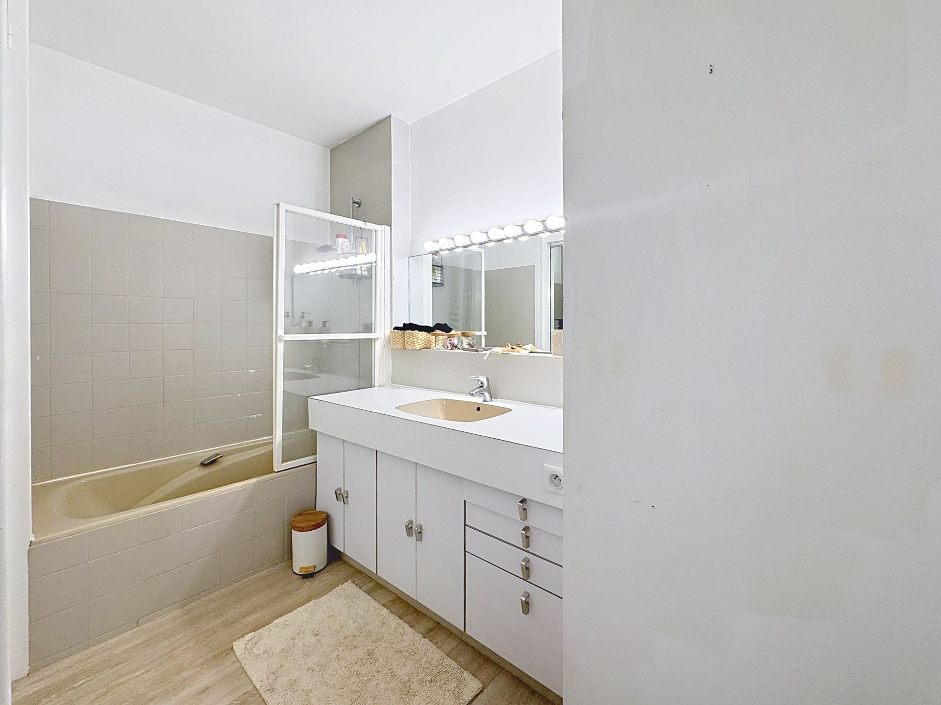 luxury apartment 2 Rooms for sale on BIARRITZ (64200)