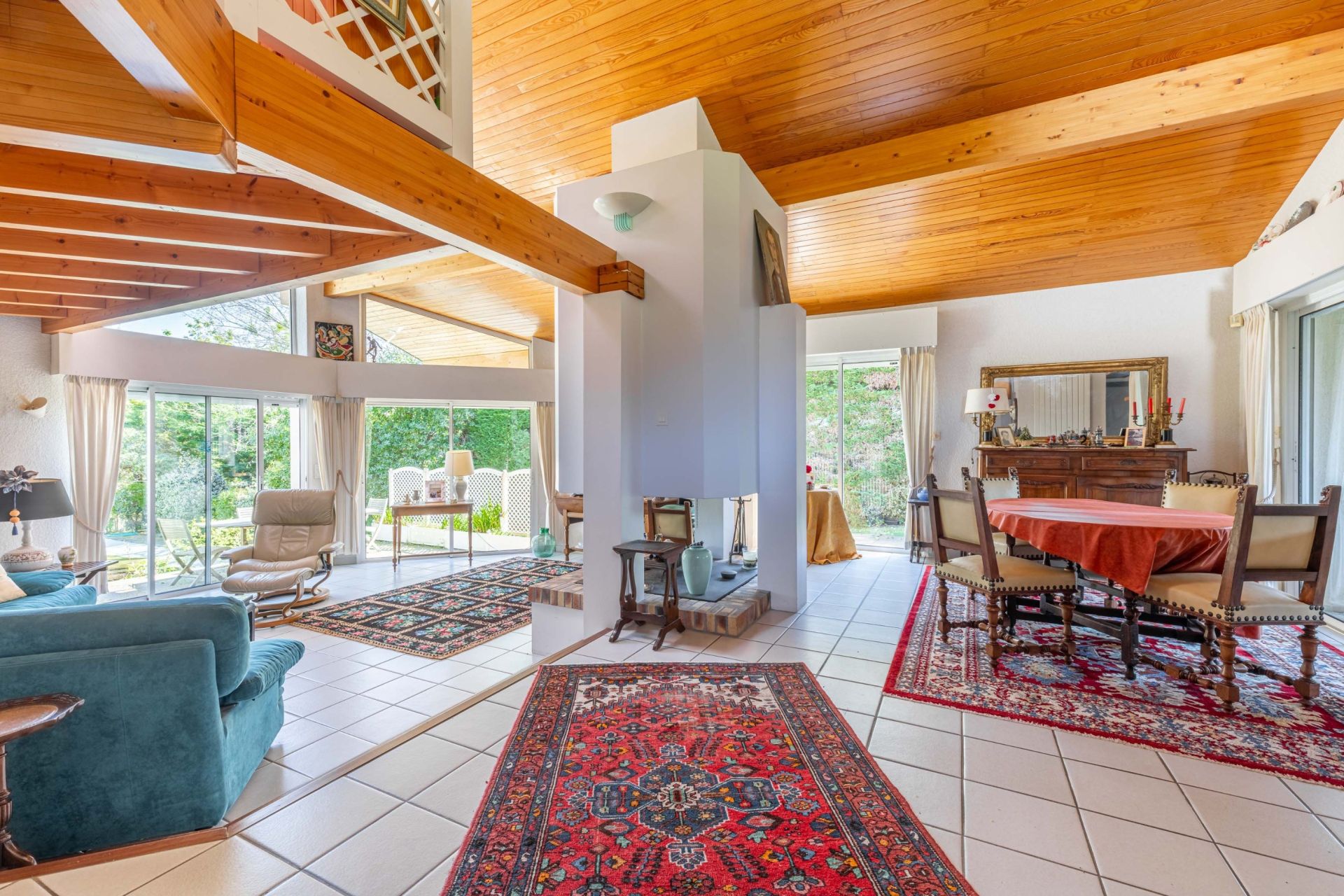 luxury house 4 Rooms for sale on PYLA SUR MER (33115)