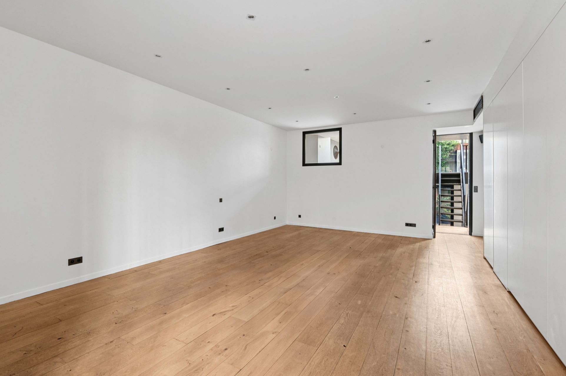 luxury apartment 5 Rooms for sale on PARIS (75003)