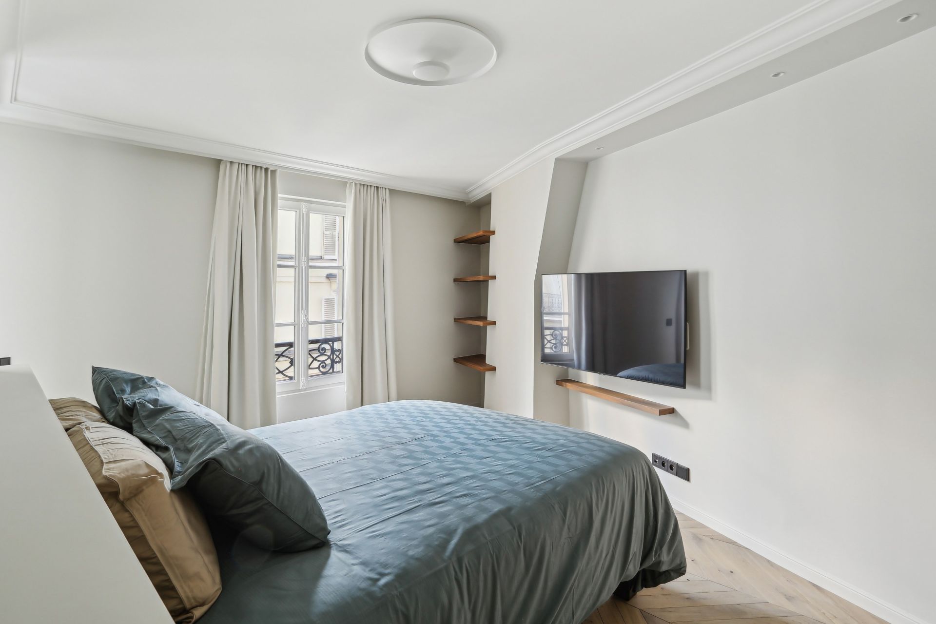 luxury apartment 3 Rooms for sale on PARIS (75017)