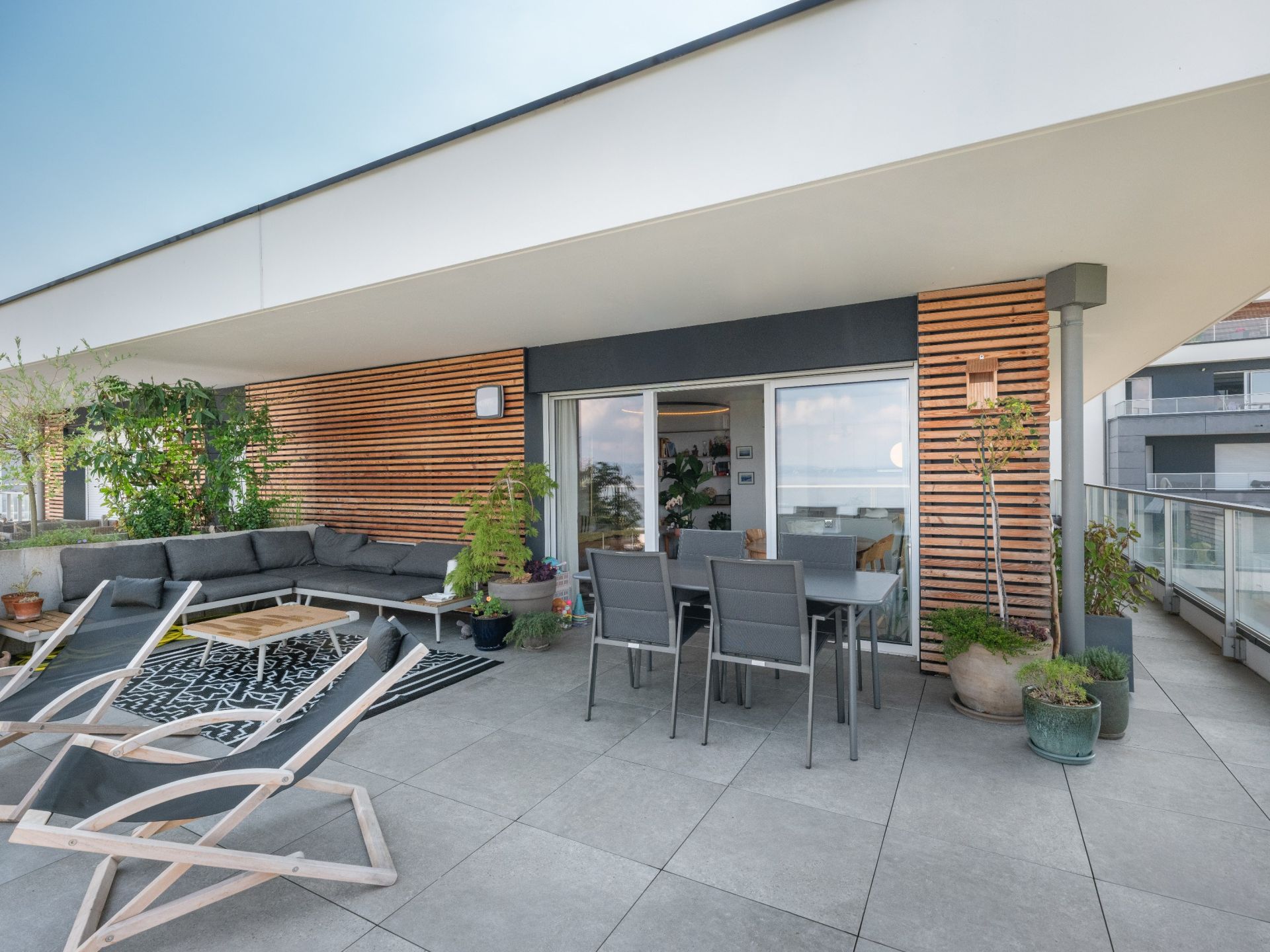 luxury apartment 4 Rooms for sale on NEUVECELLE (74500)