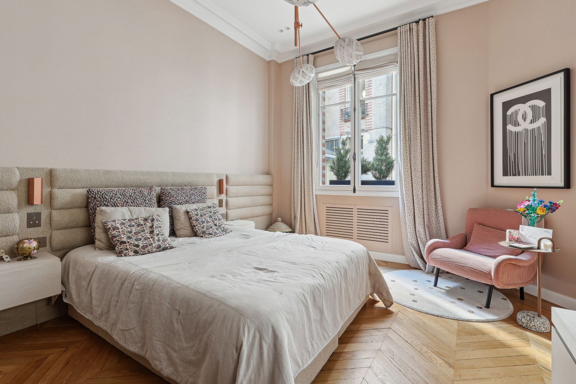 luxury apartment 6 Rooms for sale on NEUILLY SUR SEINE (92200)