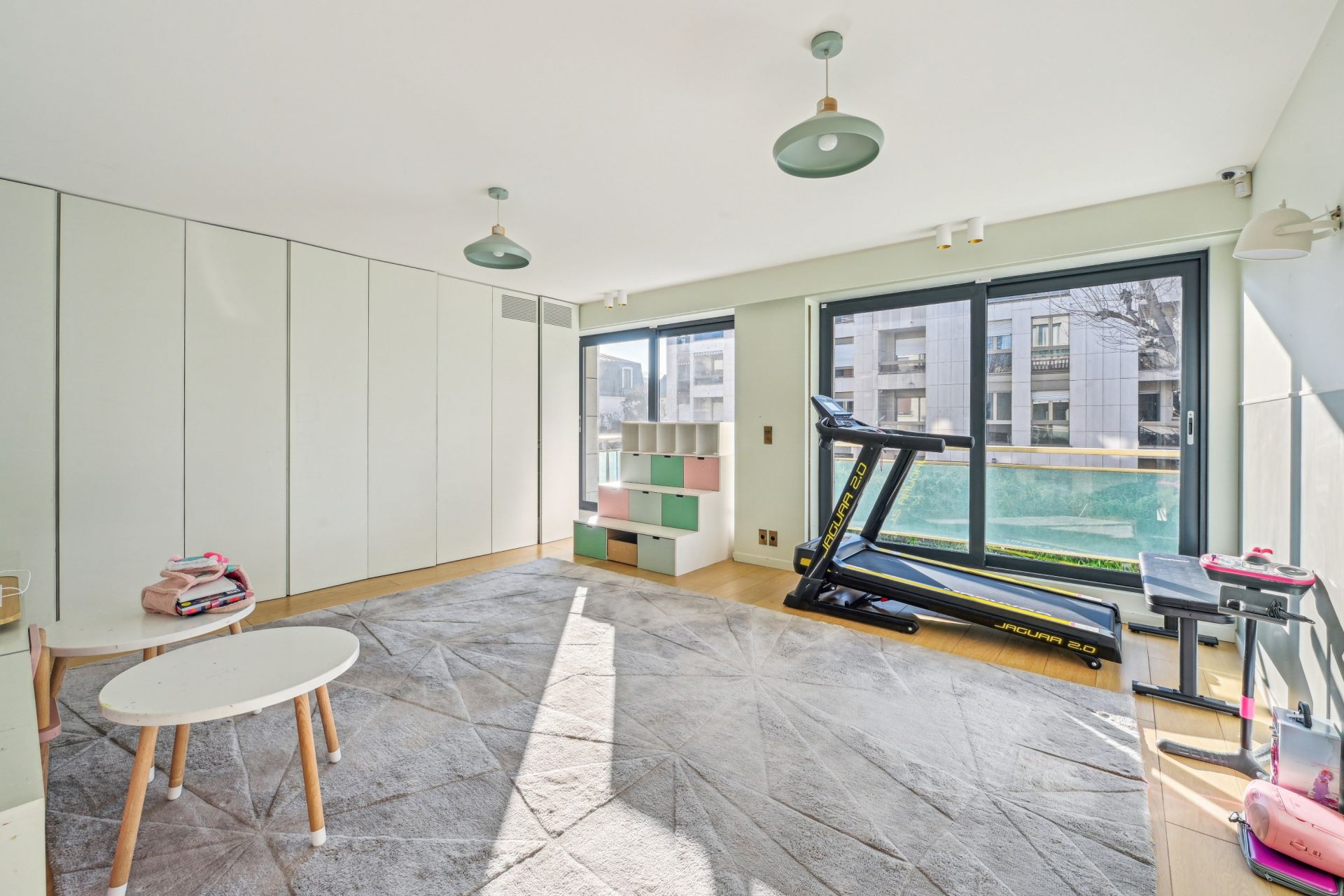 luxury apartment 7 Rooms for sale on NEUILLY SUR SEINE (92200)