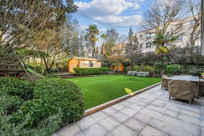 Sale Luxury apartment Neuilly-sur-Seine 7 Rooms 253 m²