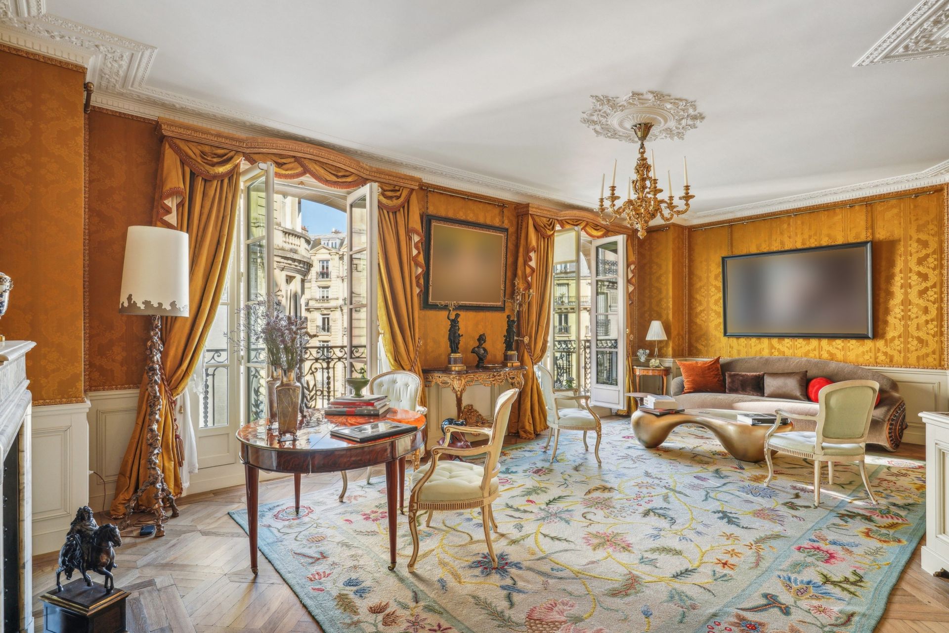 luxury apartment 5 Rooms for sale on PARIS (75015)