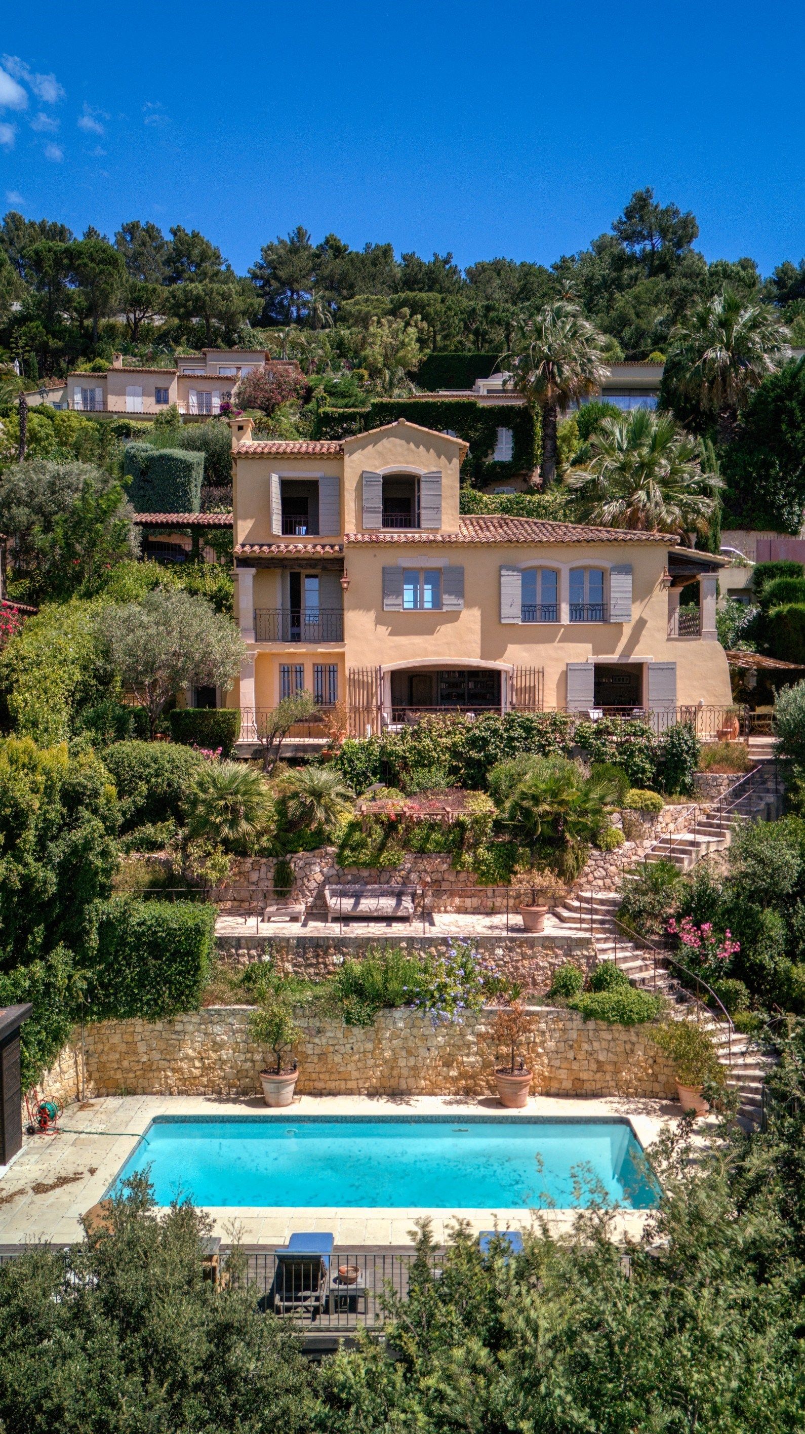 luxury villa 7 Rooms for sale on CANNES (06400)