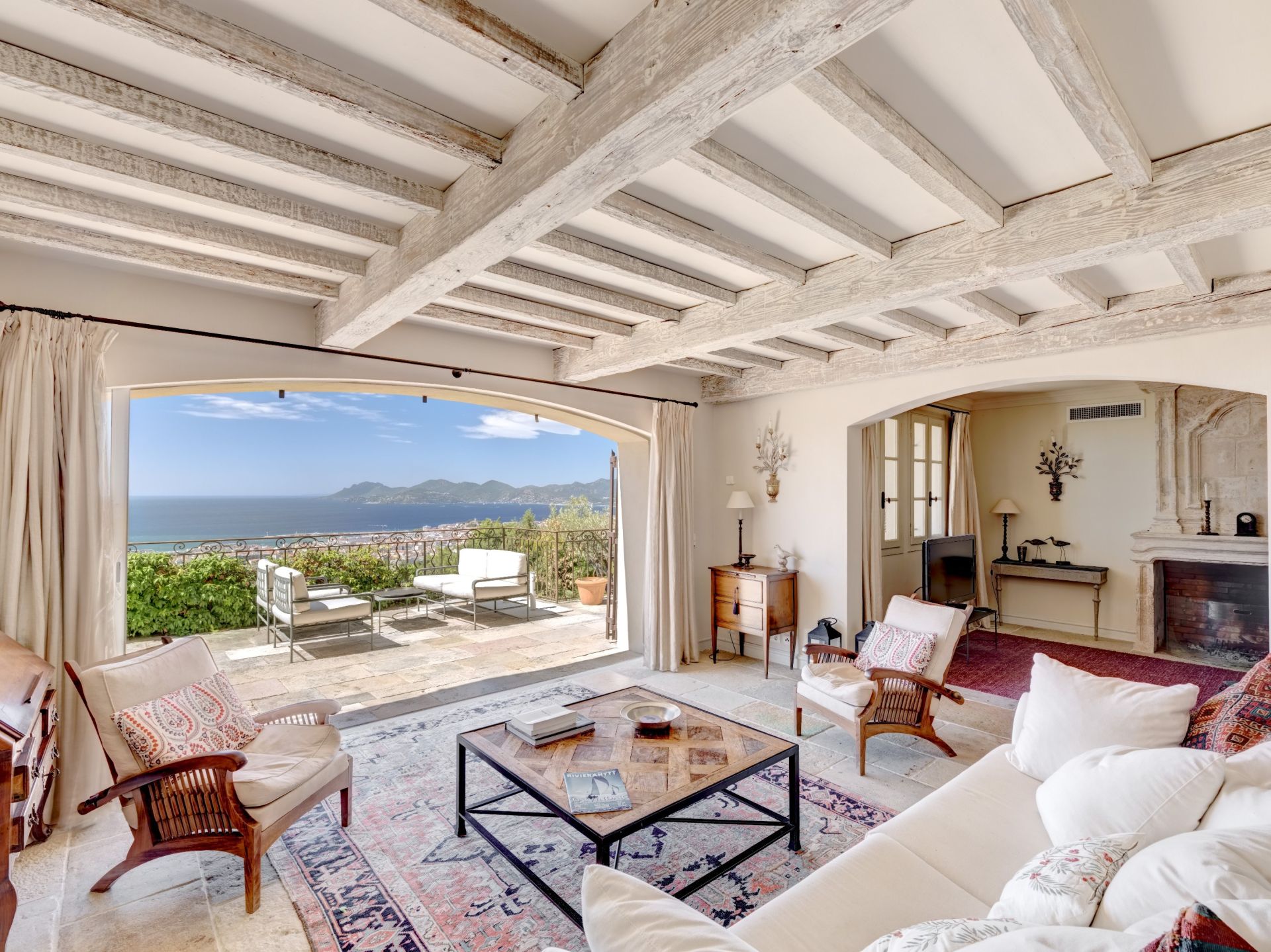 luxury villa 7 Rooms for sale on CANNES (06400)