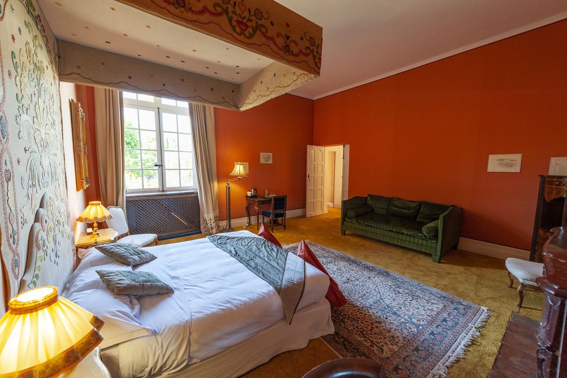 castle 40 Rooms for sale on CARCASSONNE (11000)