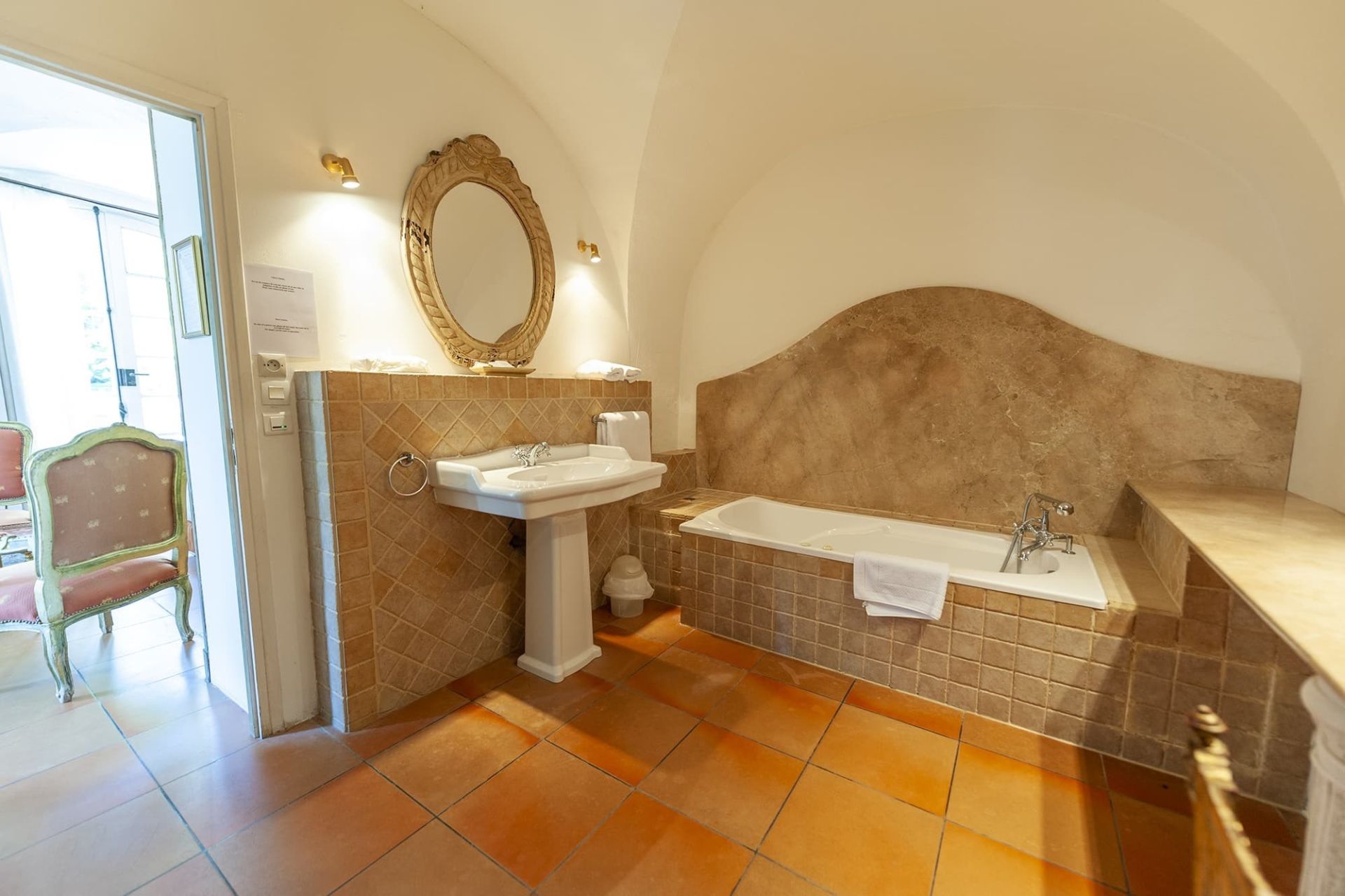 castle 40 Rooms for sale on CARCASSONNE (11000)