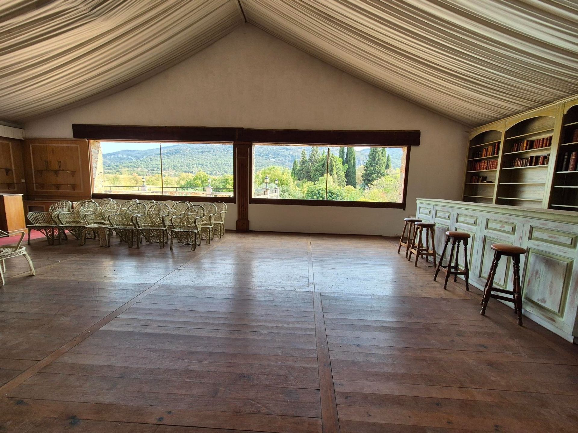 castle 40 Rooms for sale on CARCASSONNE (11000)