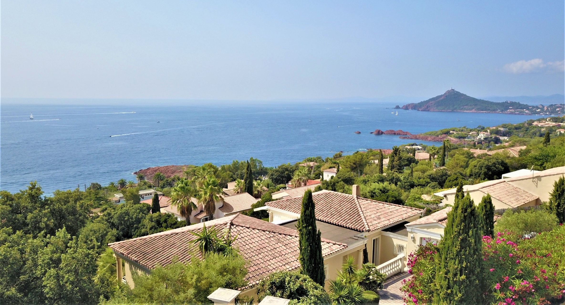 villa de luxe 7 Pièces en vente sur ANTHEOR (83530)