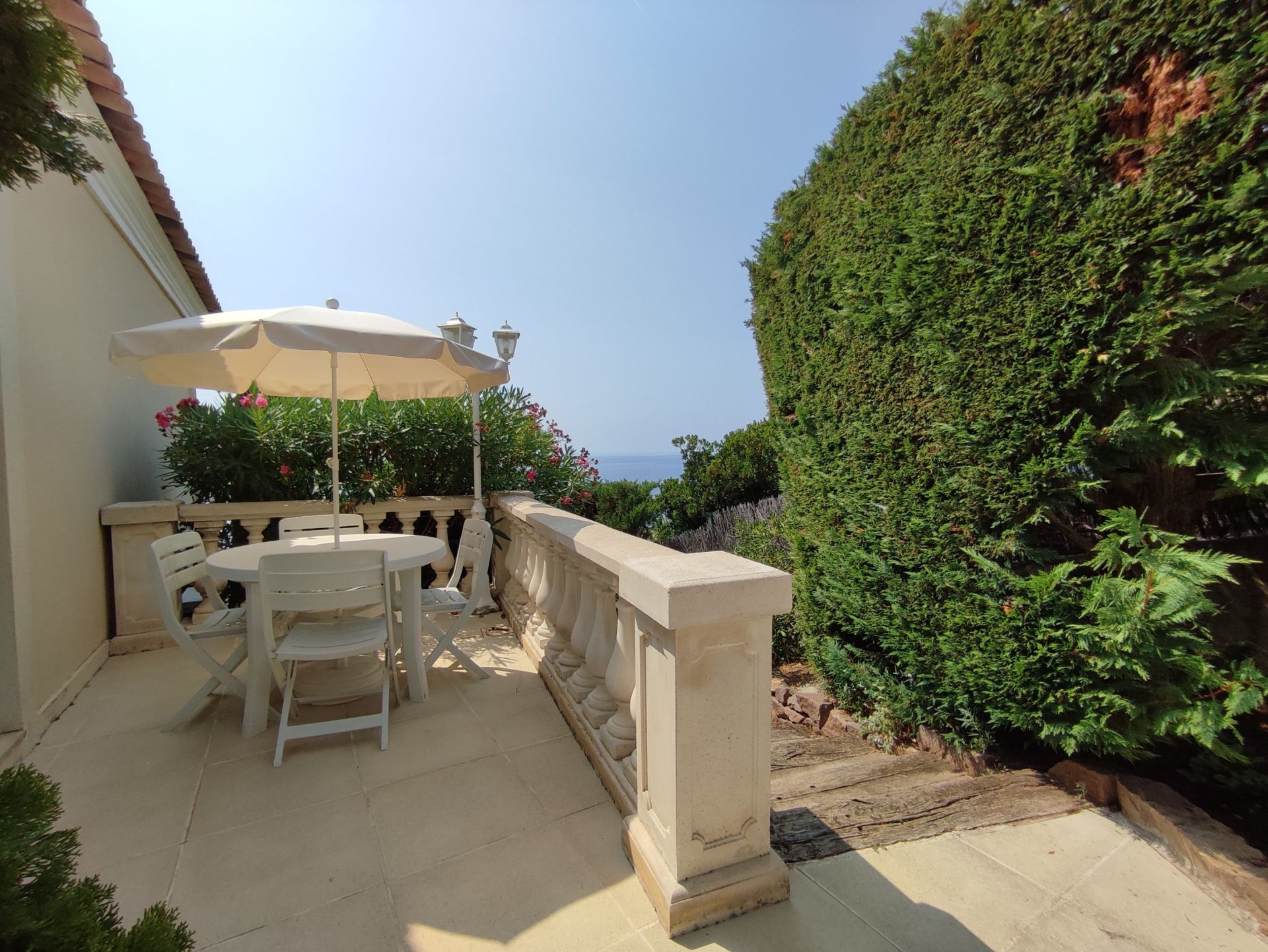 villa de luxe 7 Pièces en vente sur ANTHEOR (83530)