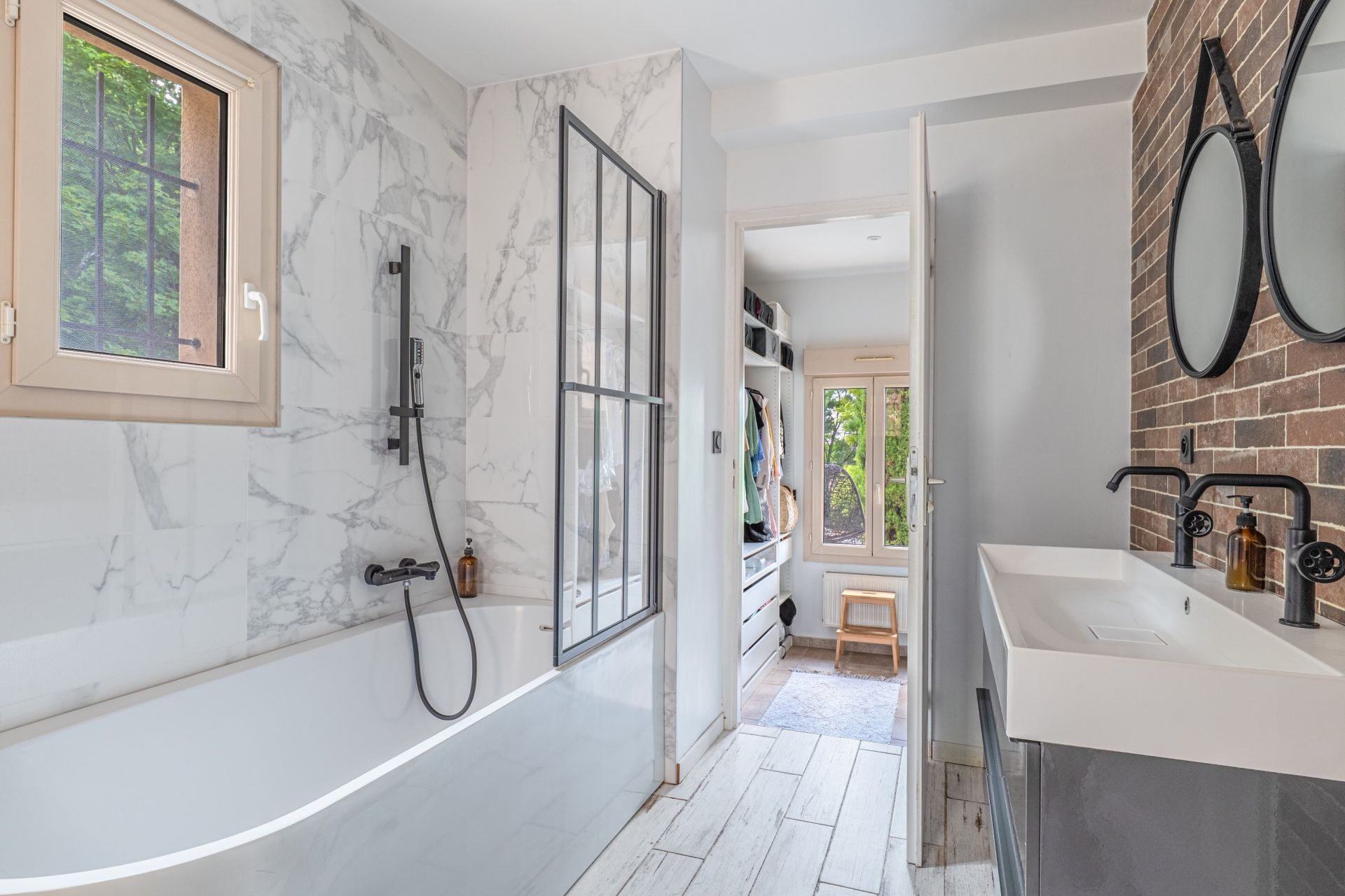 luxury house 7 Rooms for sale on STE FOY LES LYON (69110)