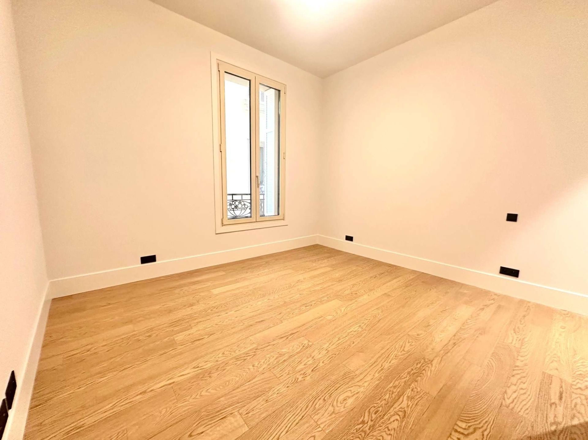 luxury apartment 4 Rooms for sale on MONACO (98000)