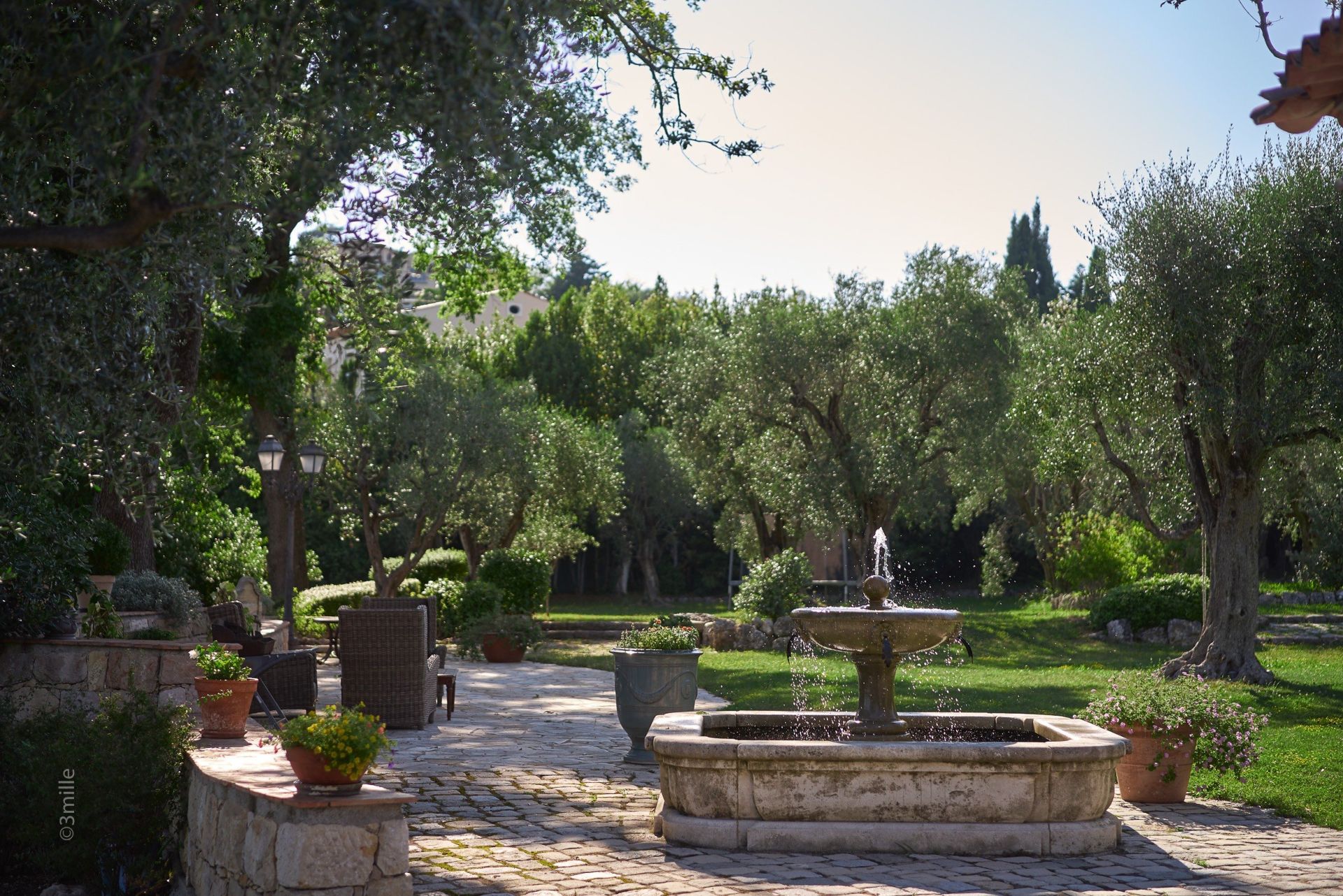 maison de maître 20 Pièces en vente sur MOUGINS (06250)