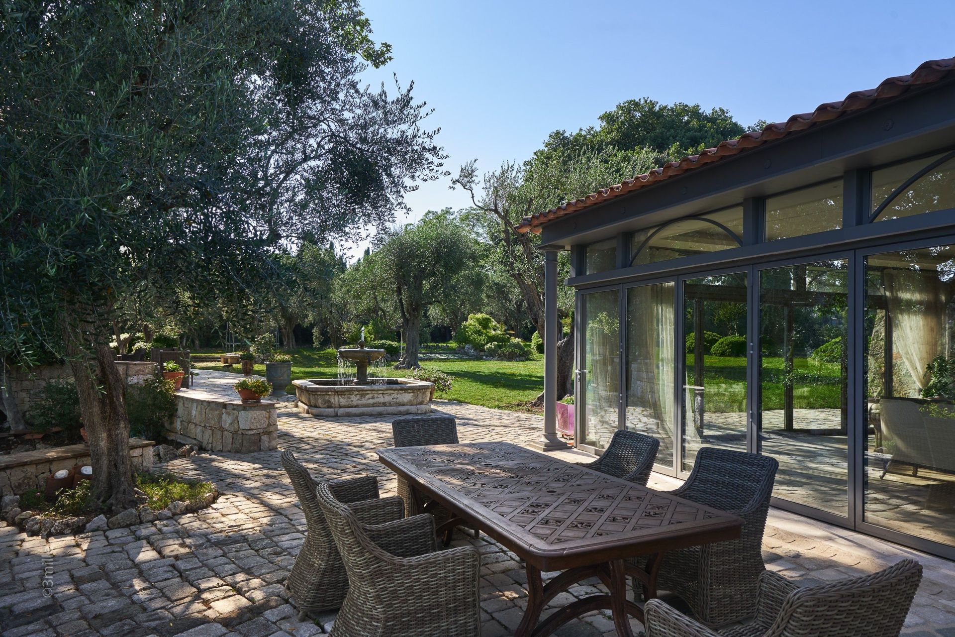 maison de maître 20 Pièces en vente sur MOUGINS (06250)
