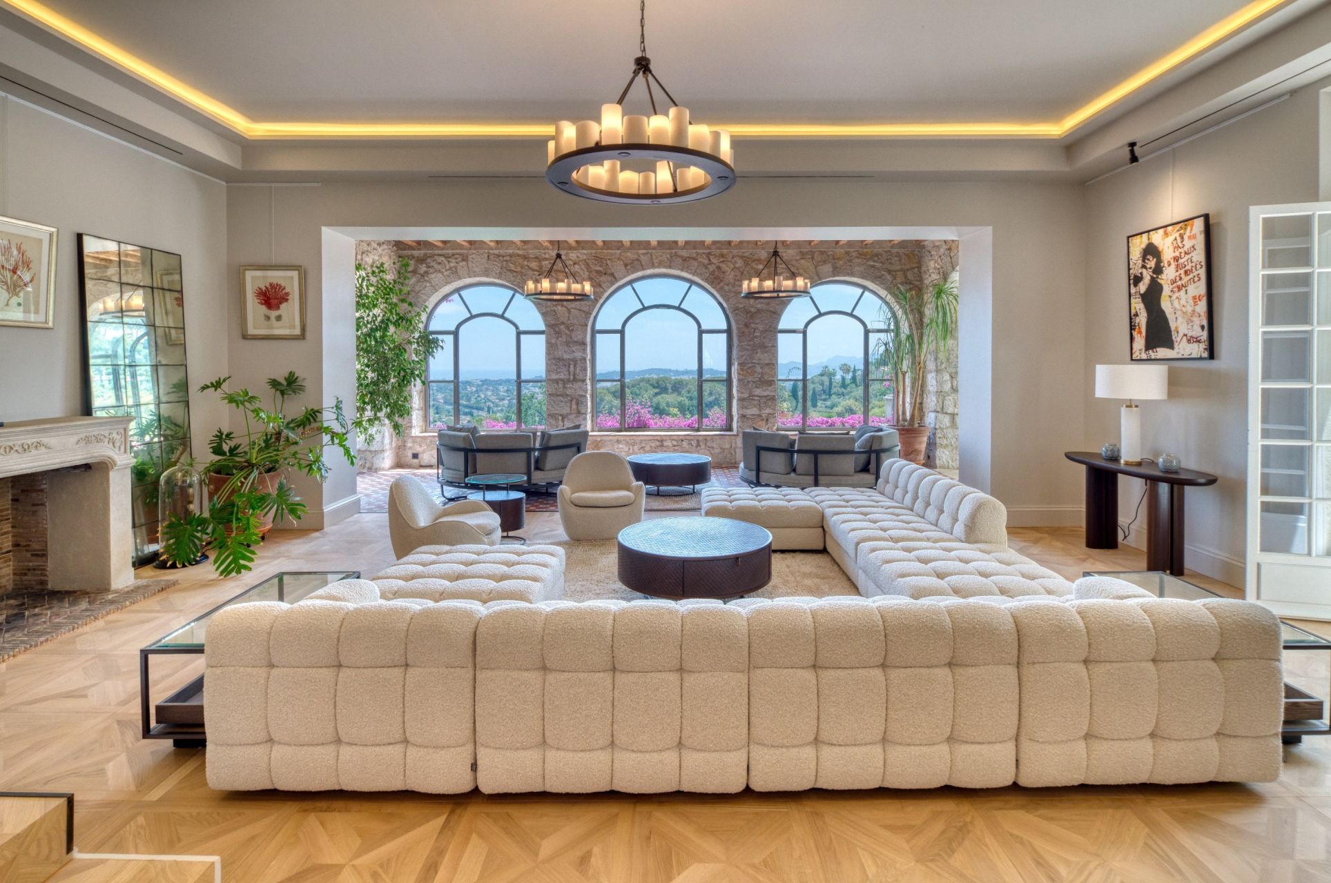 maison de maître 20 Pièces en vente sur MOUGINS (06250)