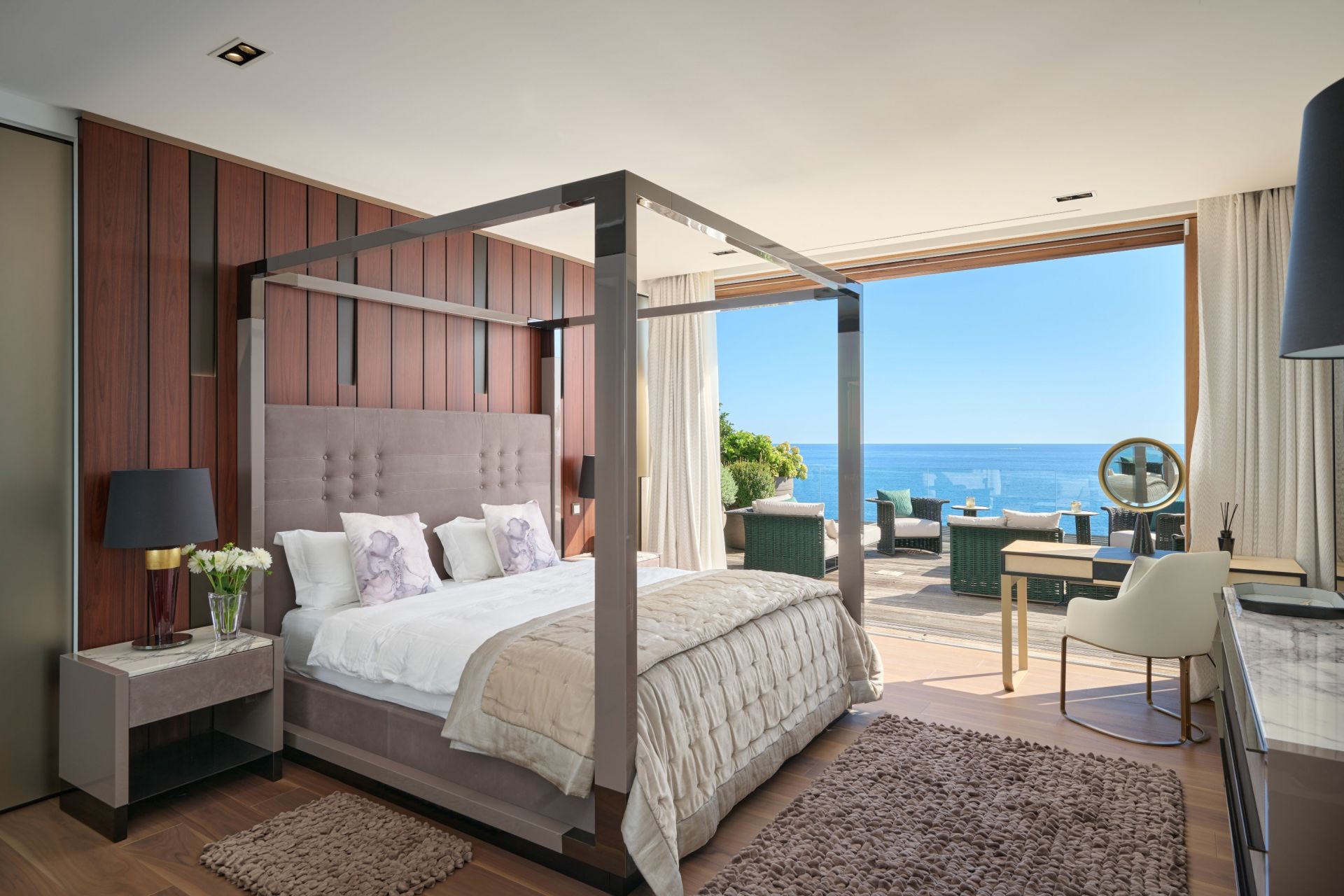 contemporary house 6 Rooms for sale on NICE (06000)