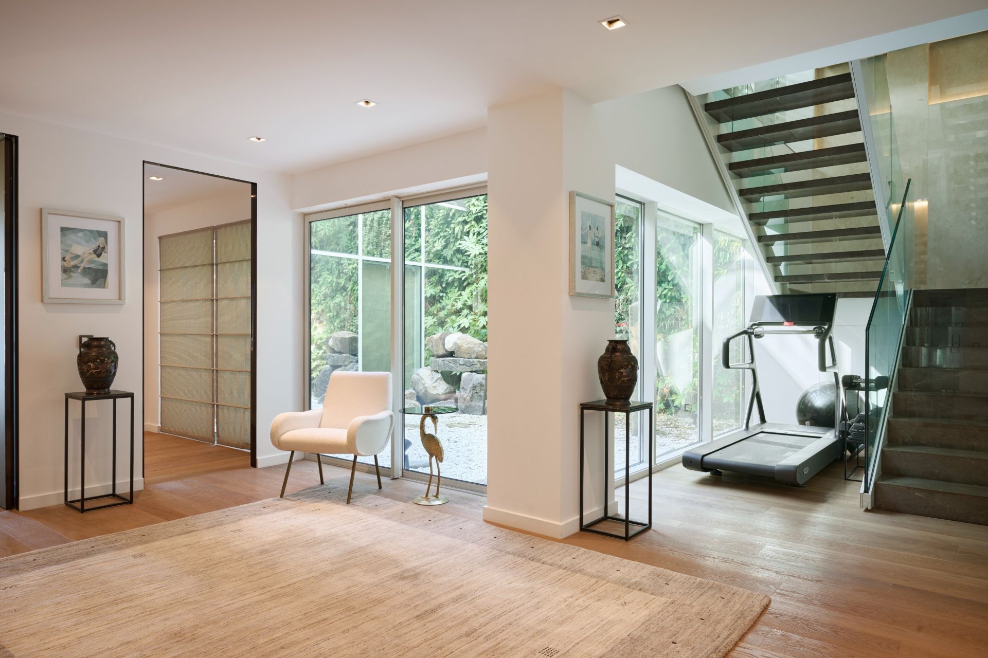 contemporary house 6 Rooms for sale on NICE (06000)