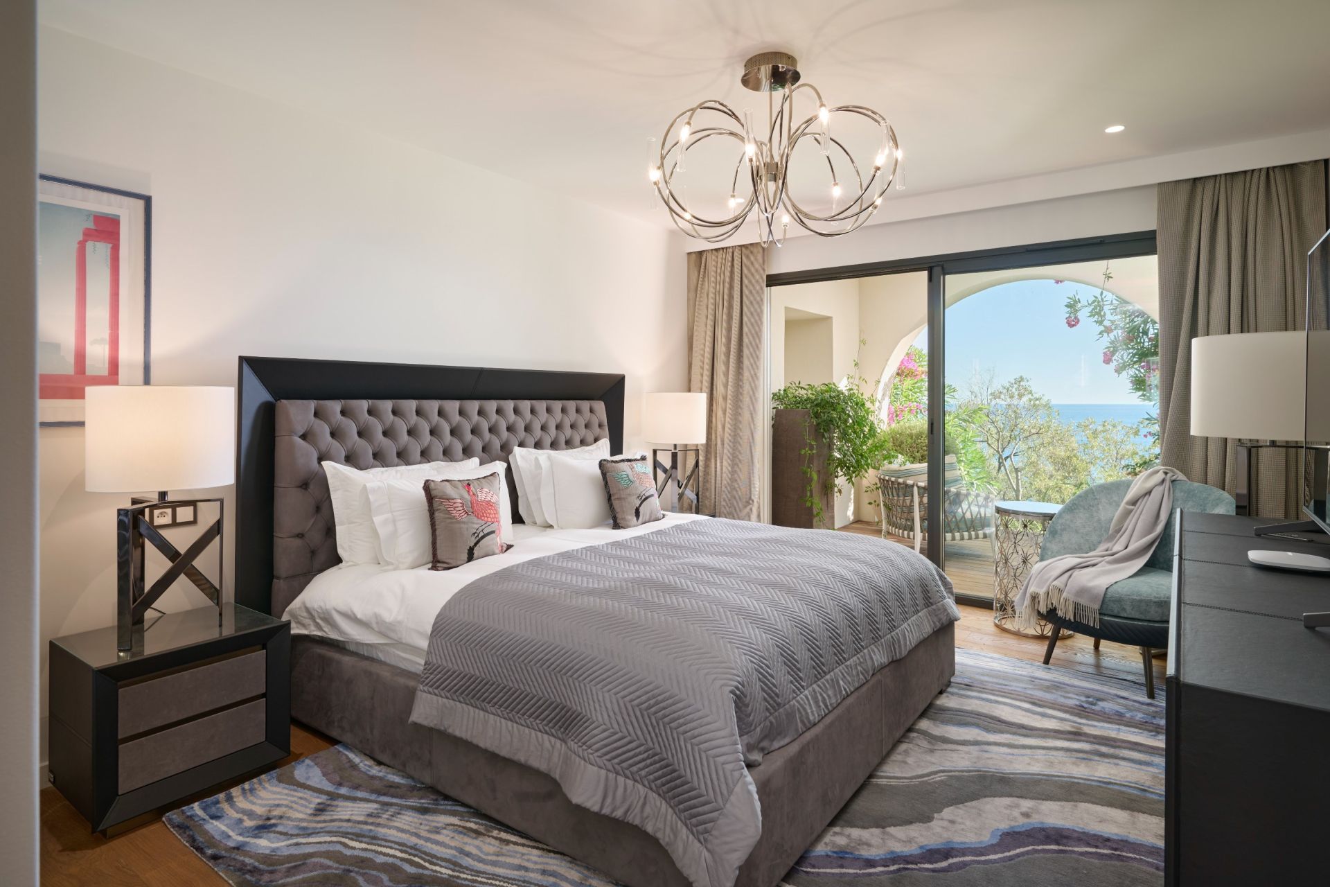 contemporary house 6 Rooms for sale on NICE (06000)