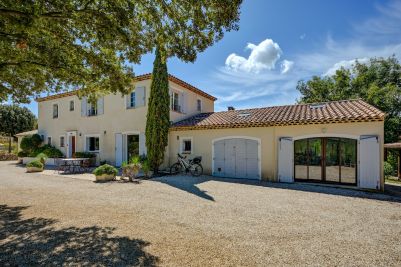 Vente Maison de luxe Jouques 8 Pièces 240 m²